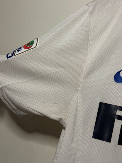 Samuel Eto'o Inter Milan 2010-11 away football shirt (M)