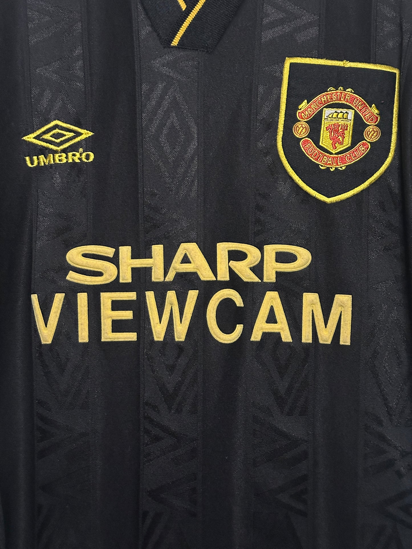 Eric Cantona Manchester United 1993-95 away football shirt (M)