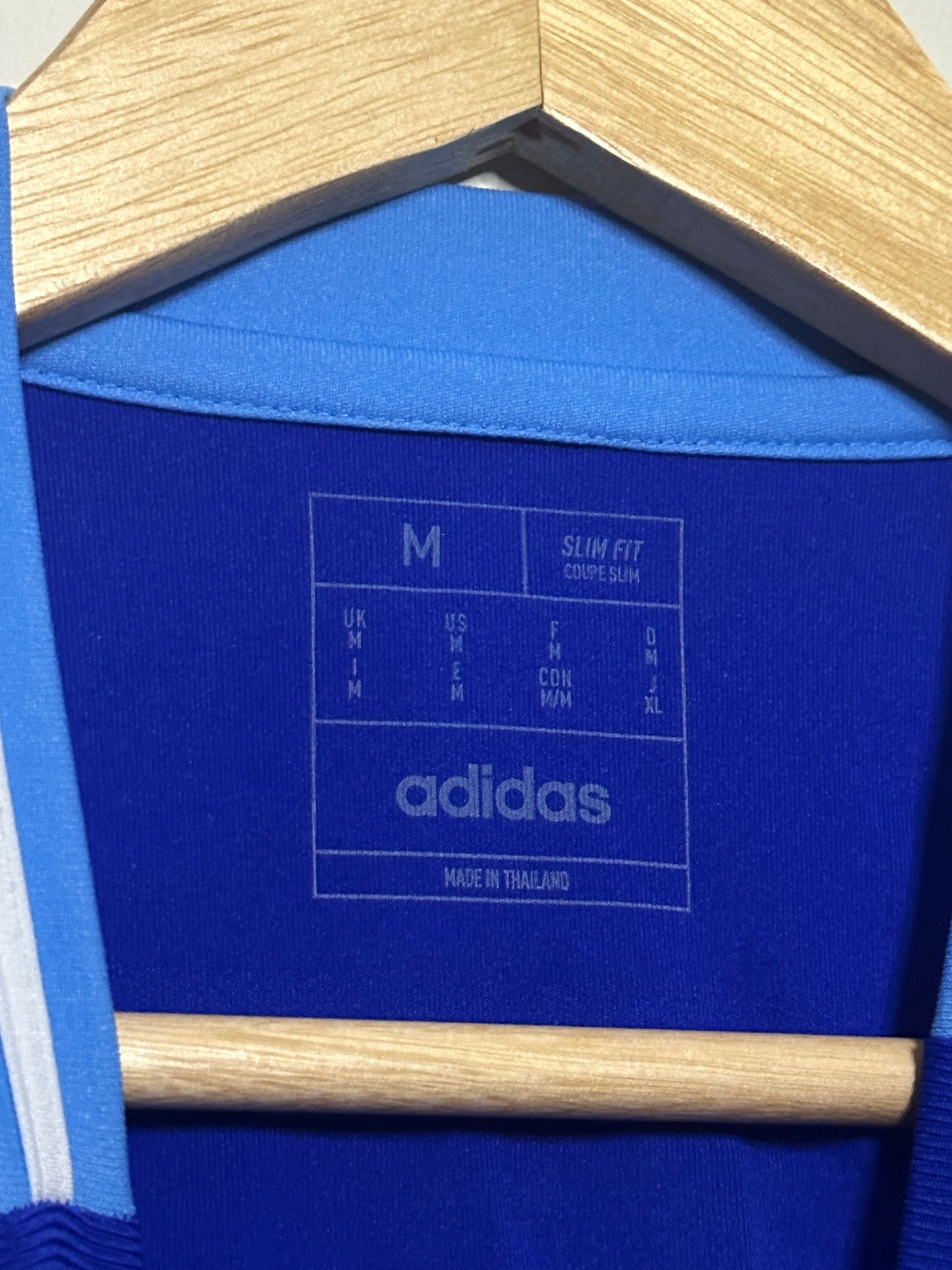 Lionel Messi Argentina 2024 away football shirt (M)