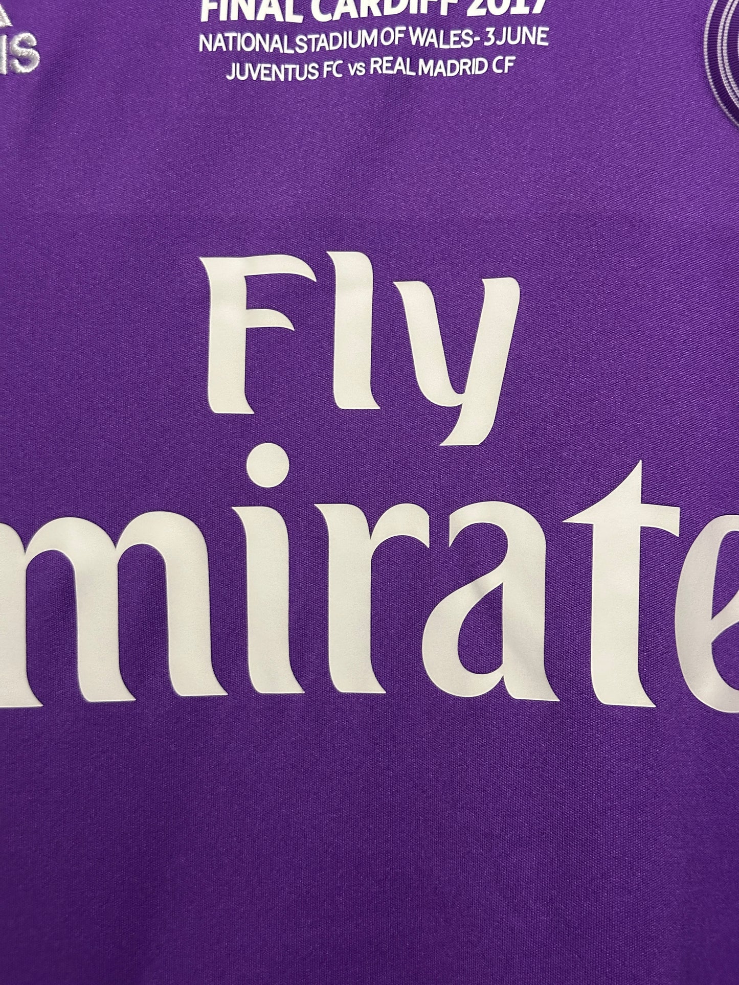 Cristiano Ronaldo Real Madrid CF 2016-17 away football shirt (L)