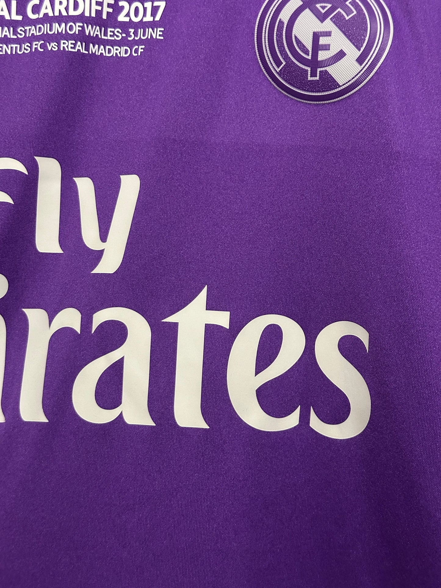 Cristiano Ronaldo Real Madrid CF 2016-17 away football shirt (L)