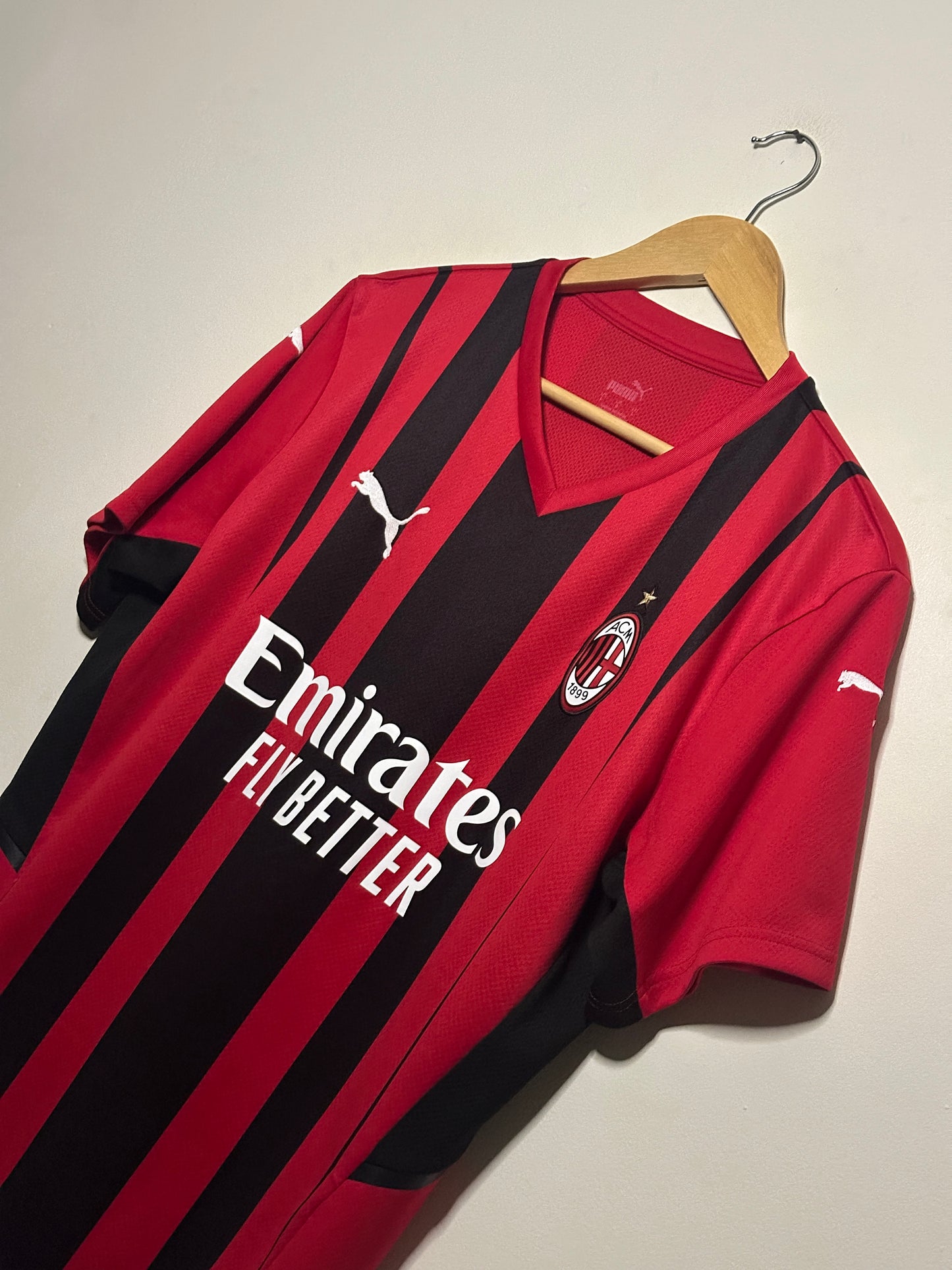 Zlatan Ibrahimovic AC Milan 2021-22 home football shirt (L)