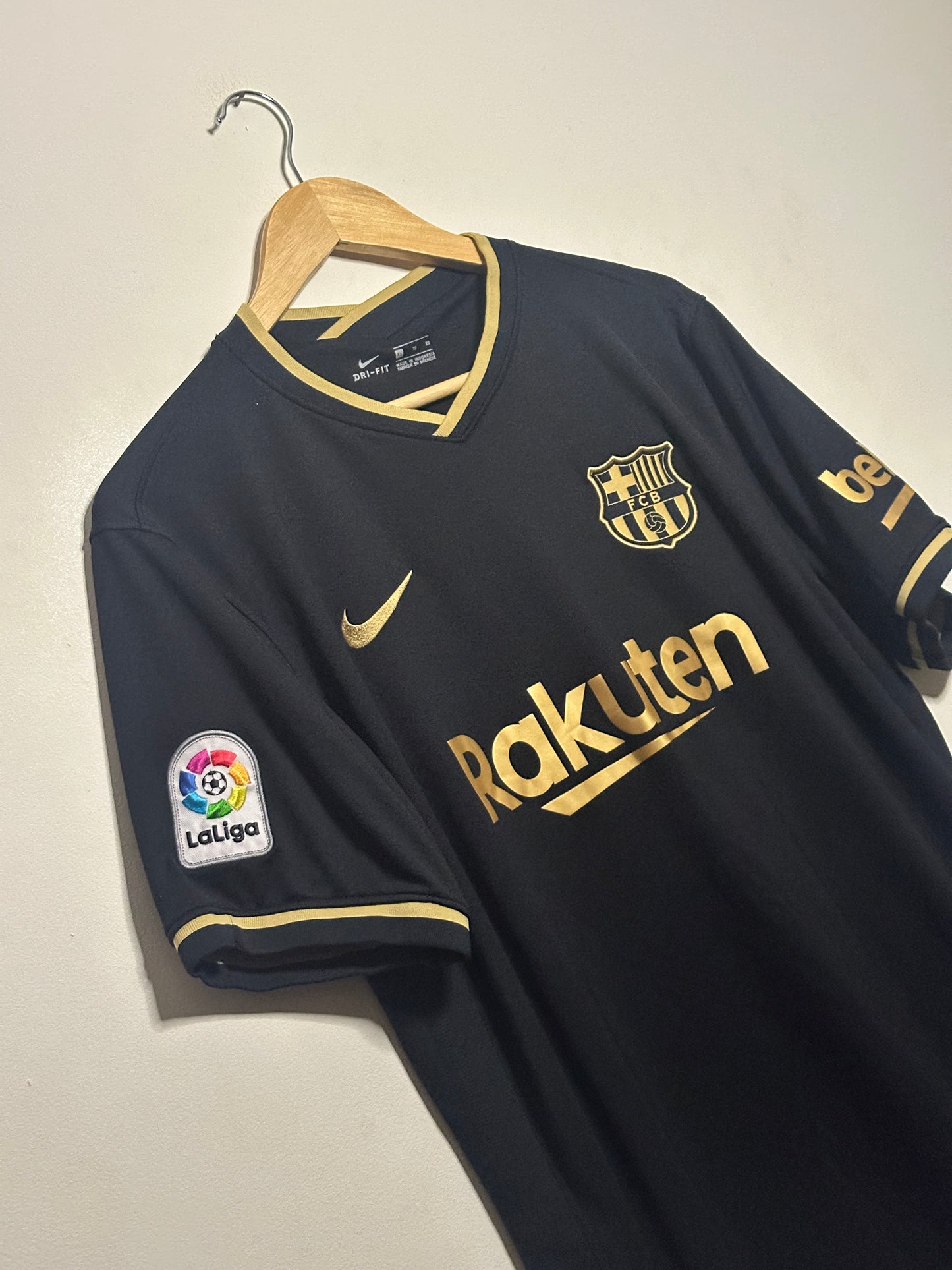 Lionel Messi FC Barcelona 2020-21 away football shirt (XL)