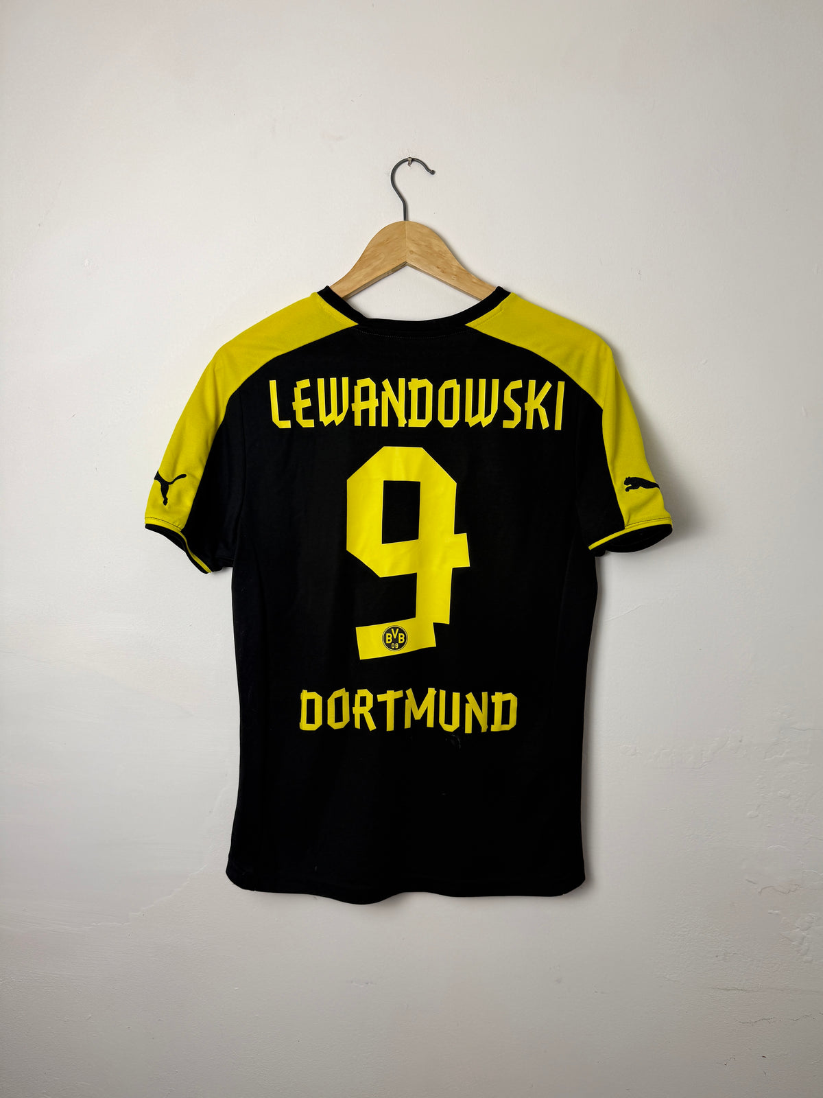 Robert Lewandowski Borussia Dortmund 2013-14 away football shirt (S)