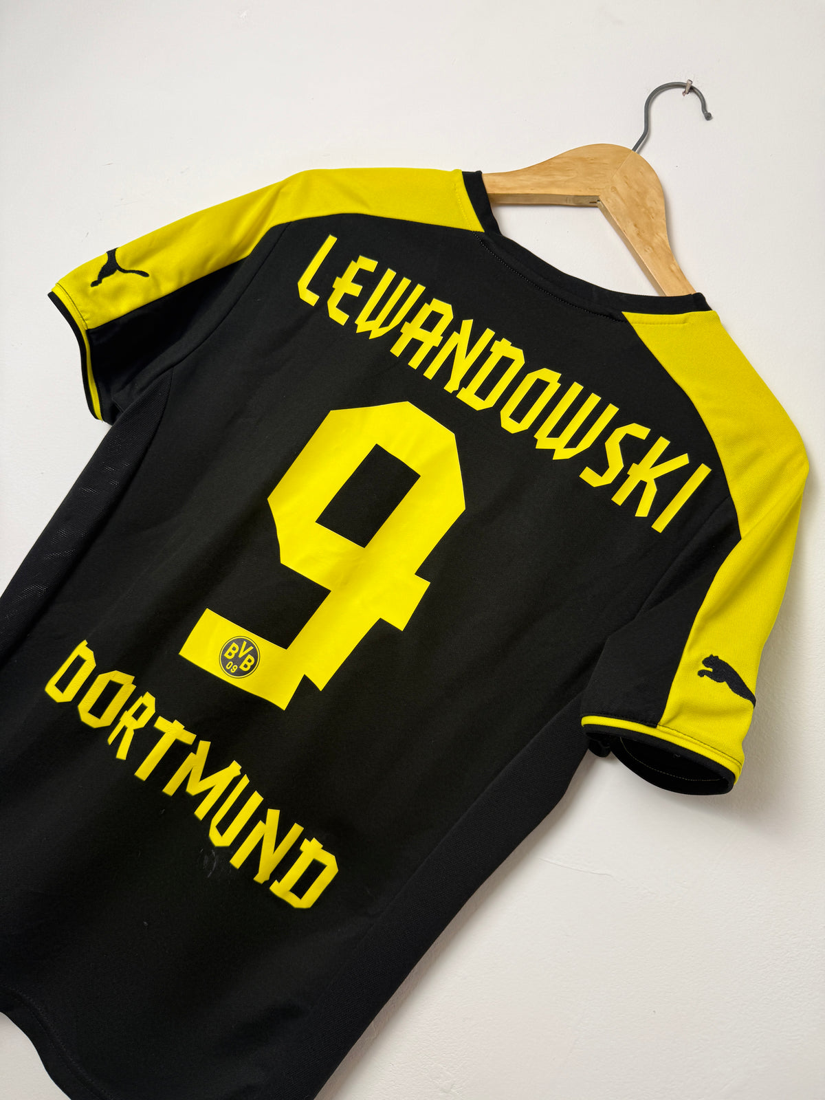 Robert Lewandowski Borussia Dortmund 2013-14 away football shirt (S)