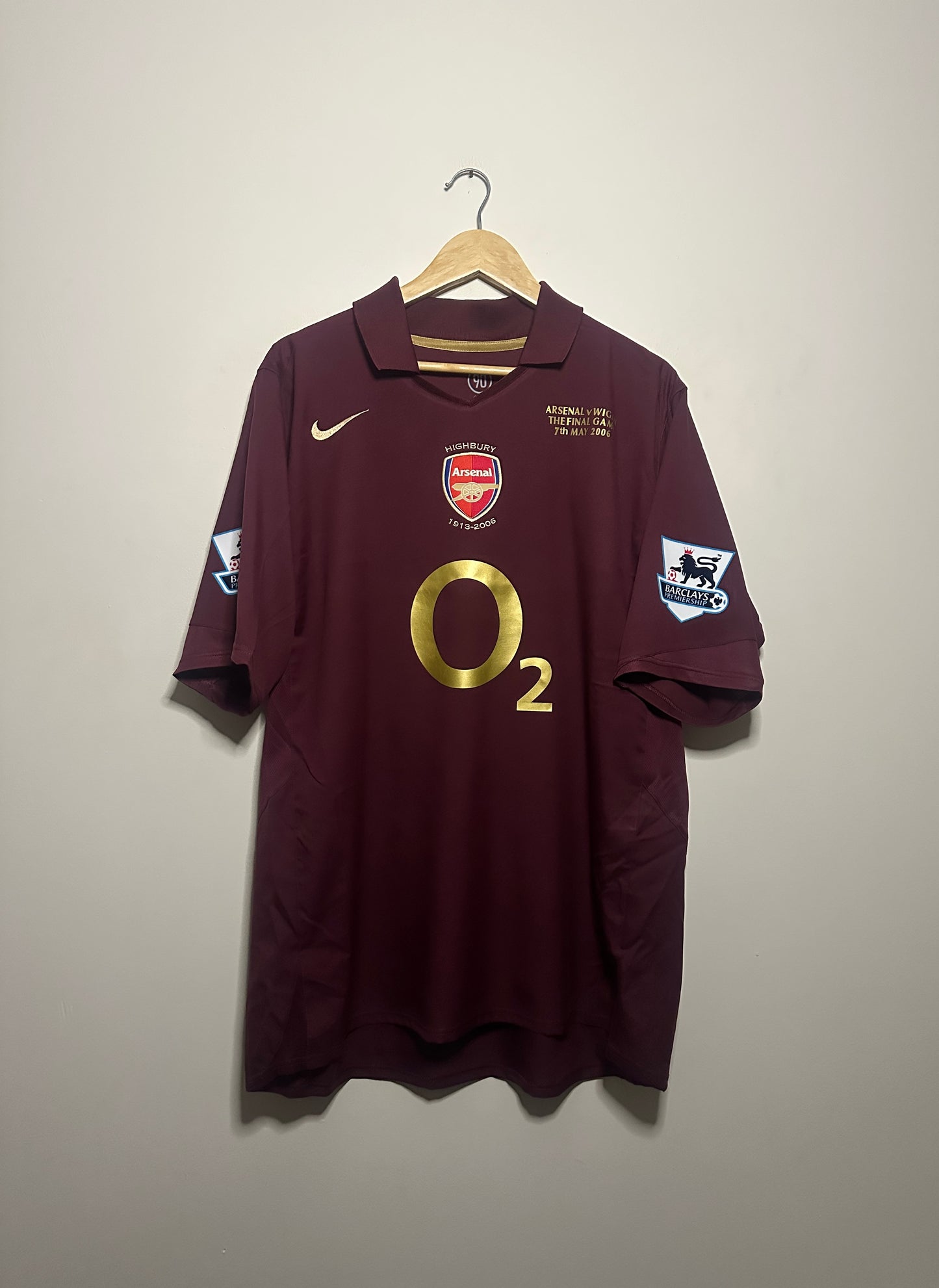 Dennis Bergkamp Arsenal FC 2005-06 home football shirt (XL)