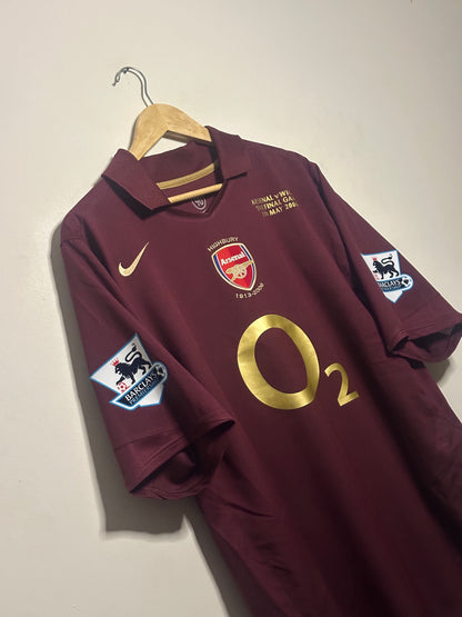 Dennis Bergkamp Arsenal FC 2005-06 home football shirt (XL)