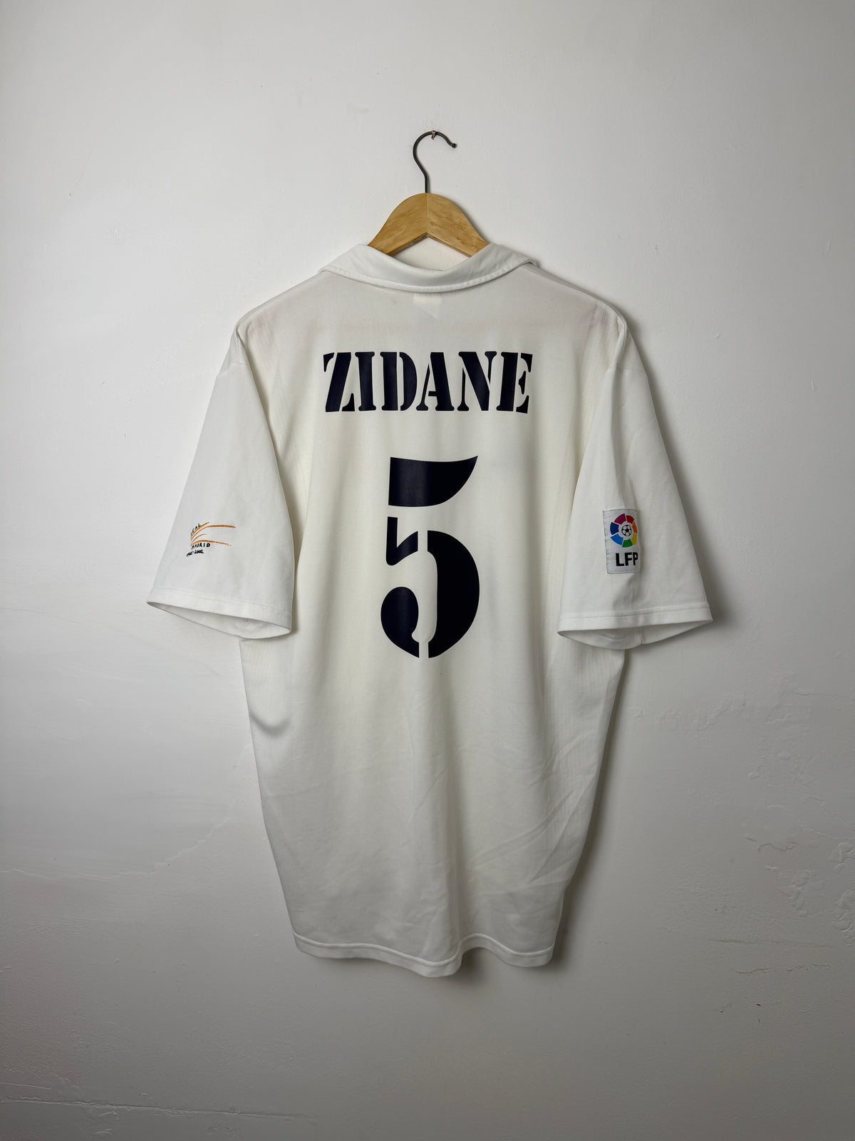 Zinedine Zidane Real Madrid CF 2001-02 Centenary home football shirt (L)