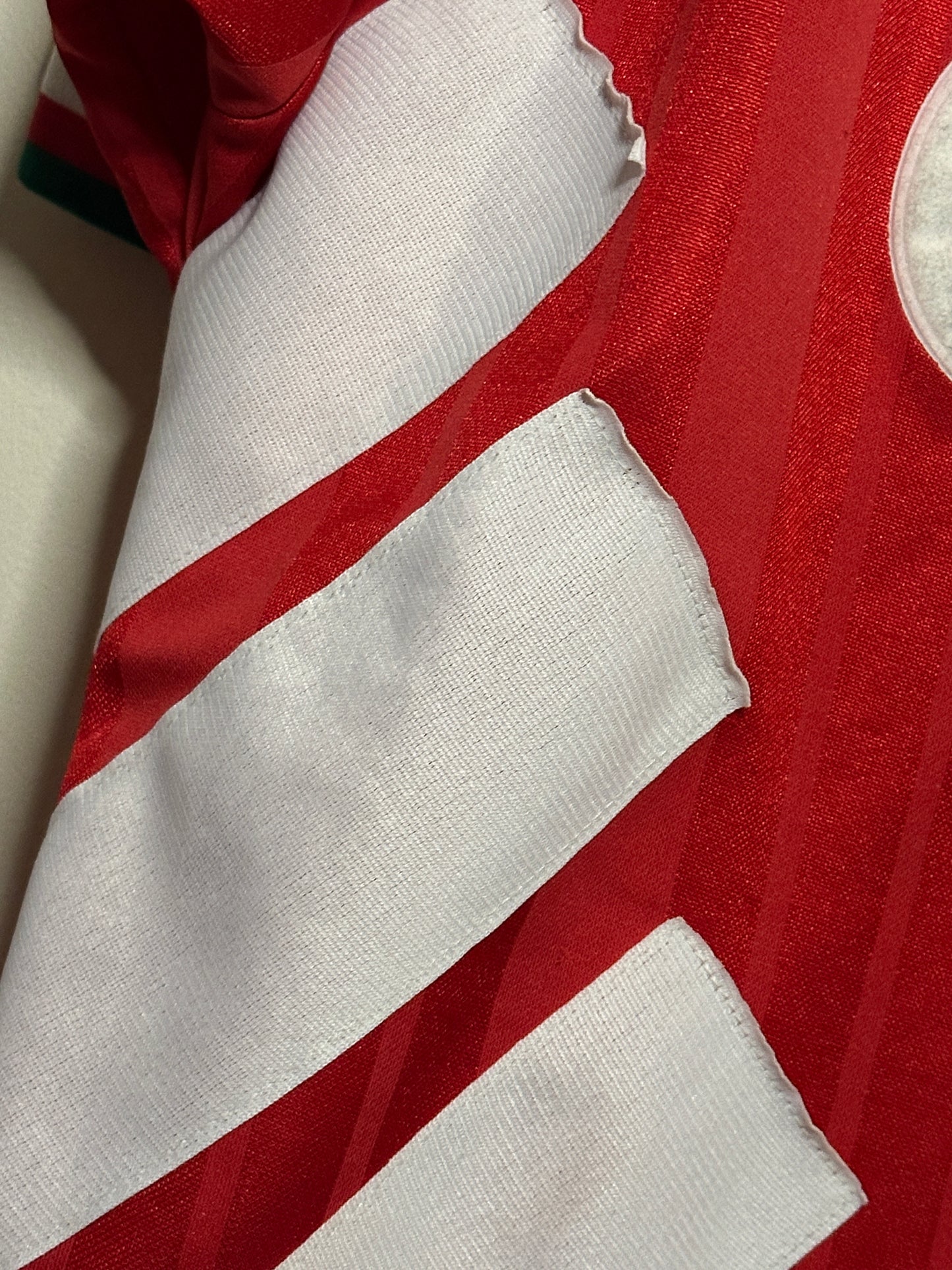 Liverpool FC 1993-95 home football shirt (M)