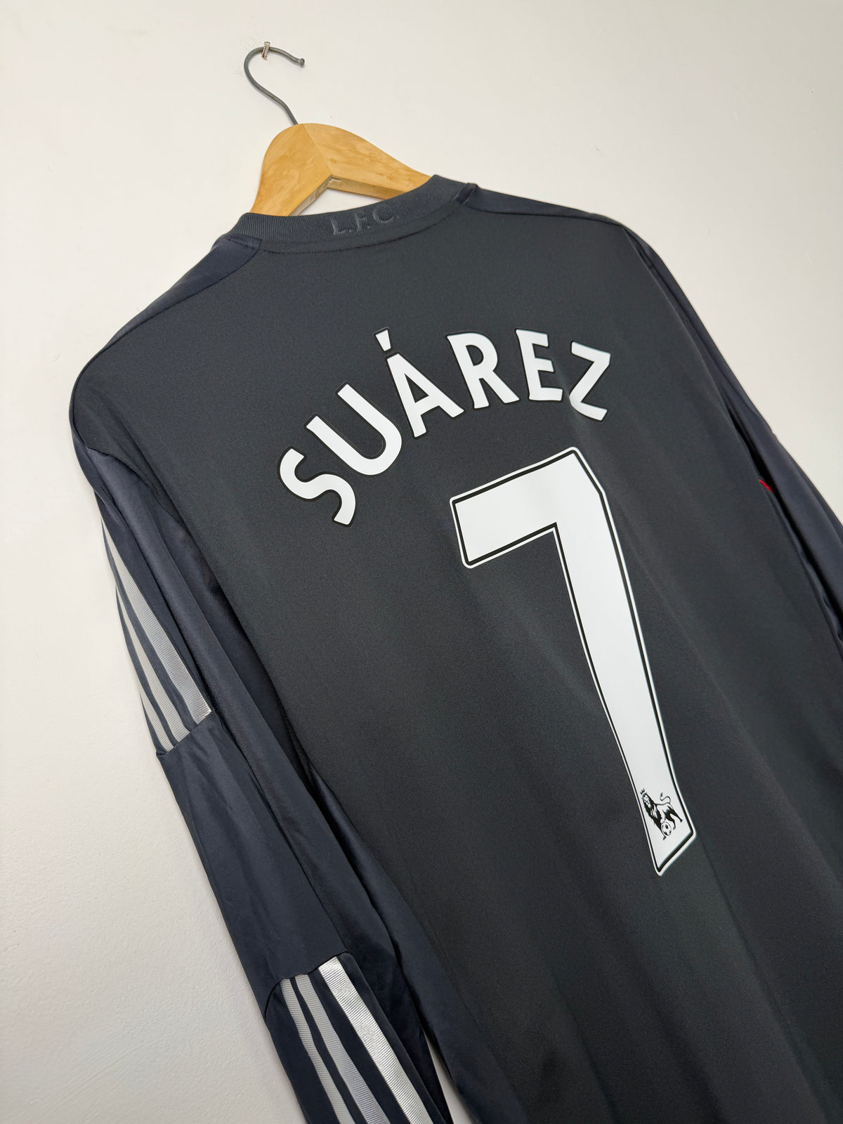 Luis Suarez Liverpool FC 2011-12 TECHFIT away football shirt (XL)