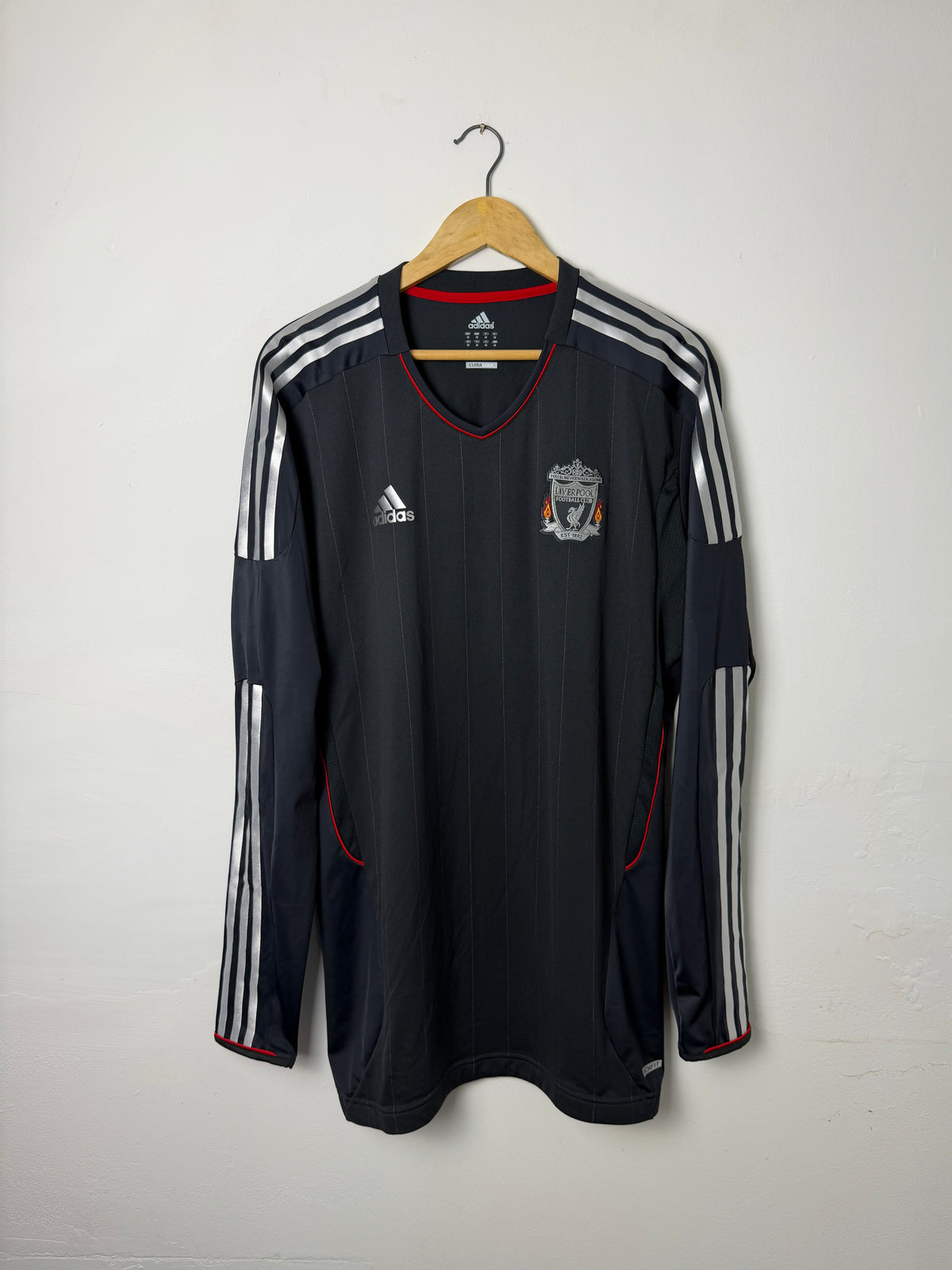 Luis Suarez Liverpool FC 2011-12 TECHFIT away football shirt (XL)