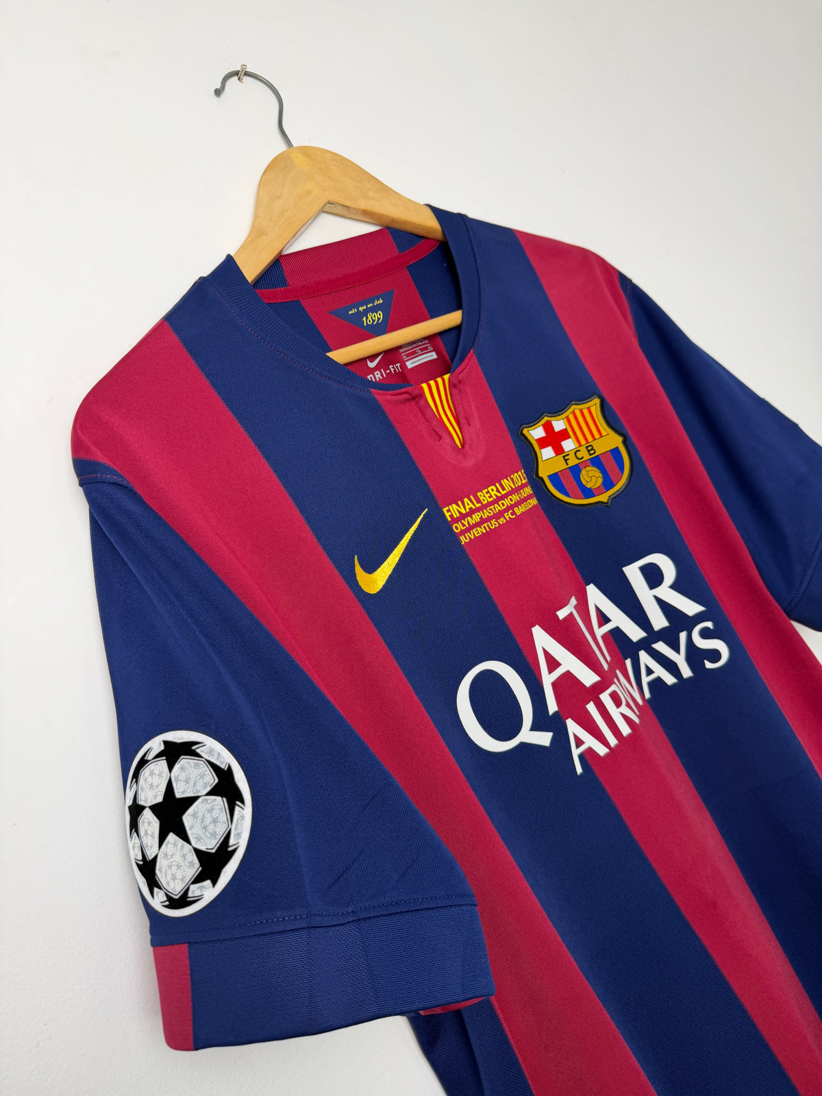 Neymar JR FC Barcelona 2014-15 home football shirt (XL)