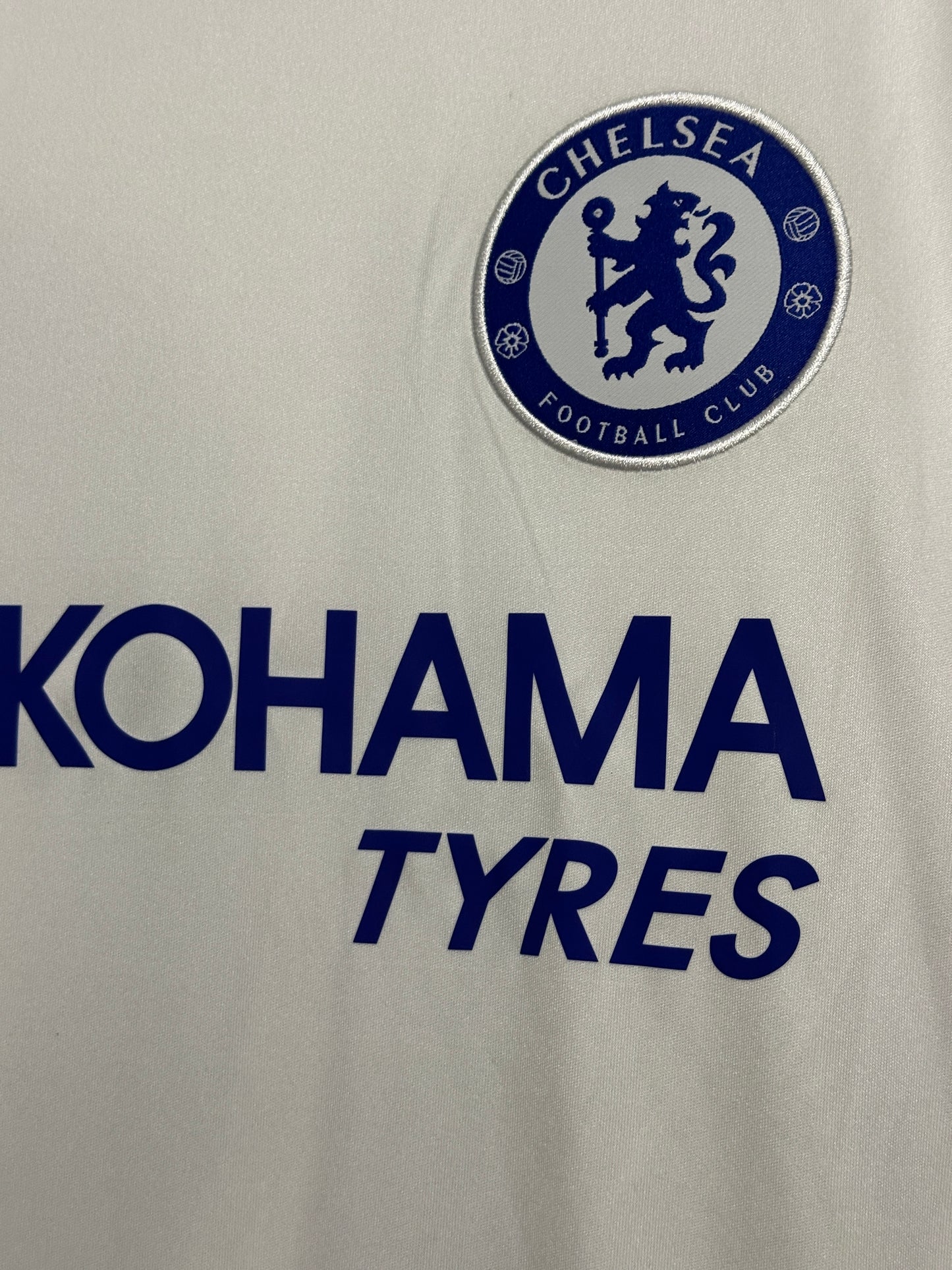 Eden Hazard Chelsea FC 2015-16 away football shirt (M)