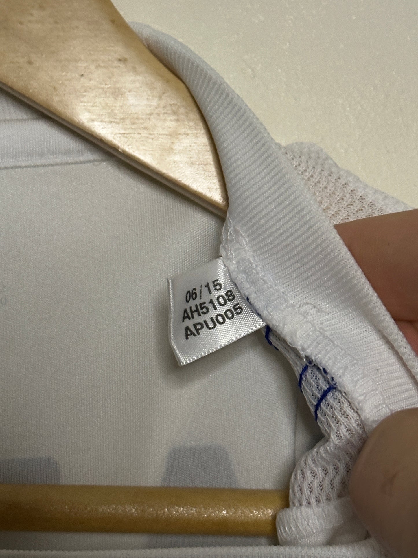 Eden Hazard Chelsea FC 2015-16 away football shirt (M)