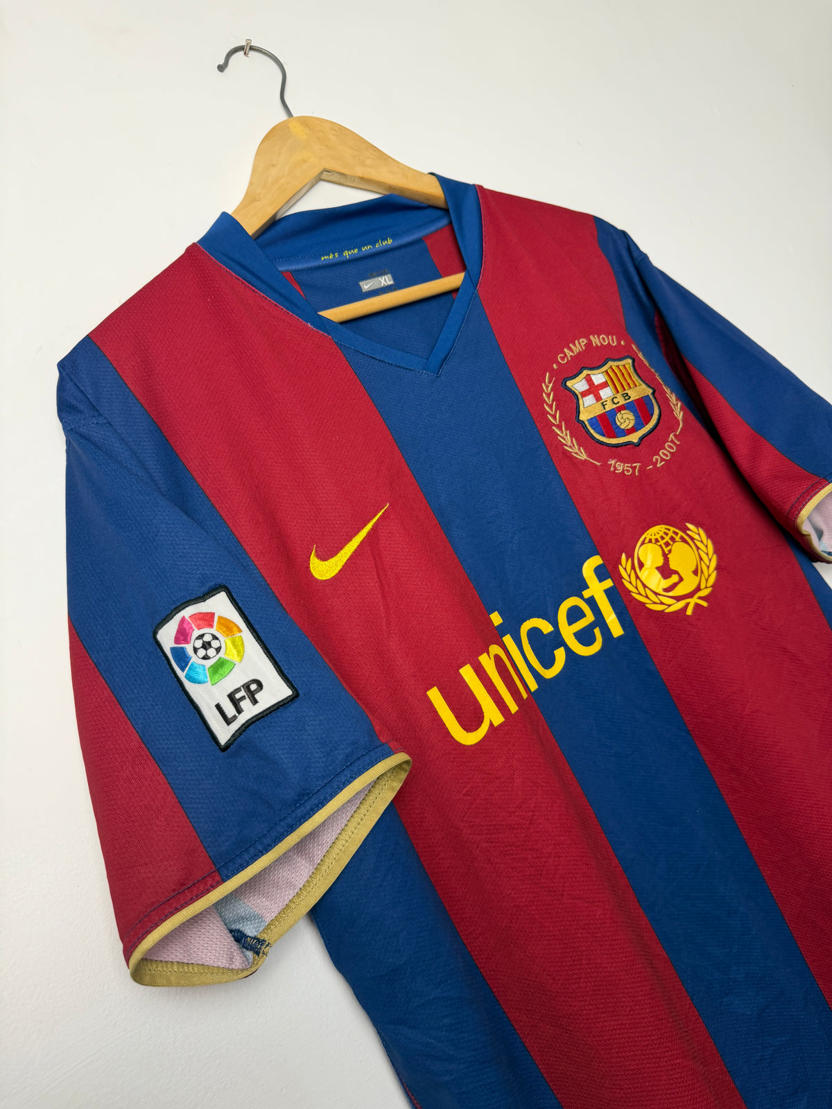 Ronaldinho FC Barcelona 2007-08 home football shirt (XL)