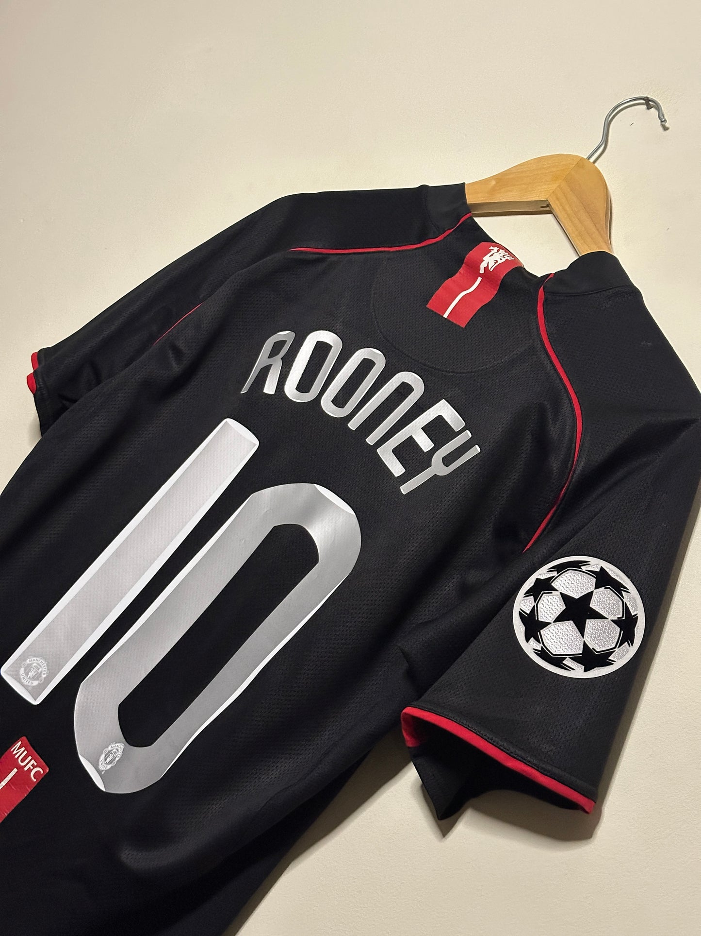 Wayne Rooney Manchester United 2007-08 away football shirt (M)