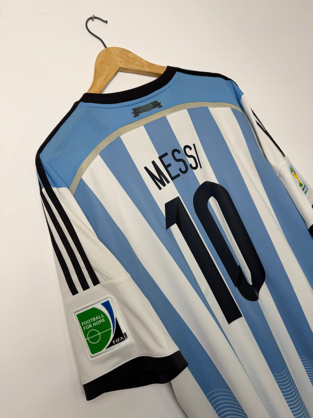 Lionel Messi Argentina 2014 World Cup home football shirt (XXL)
