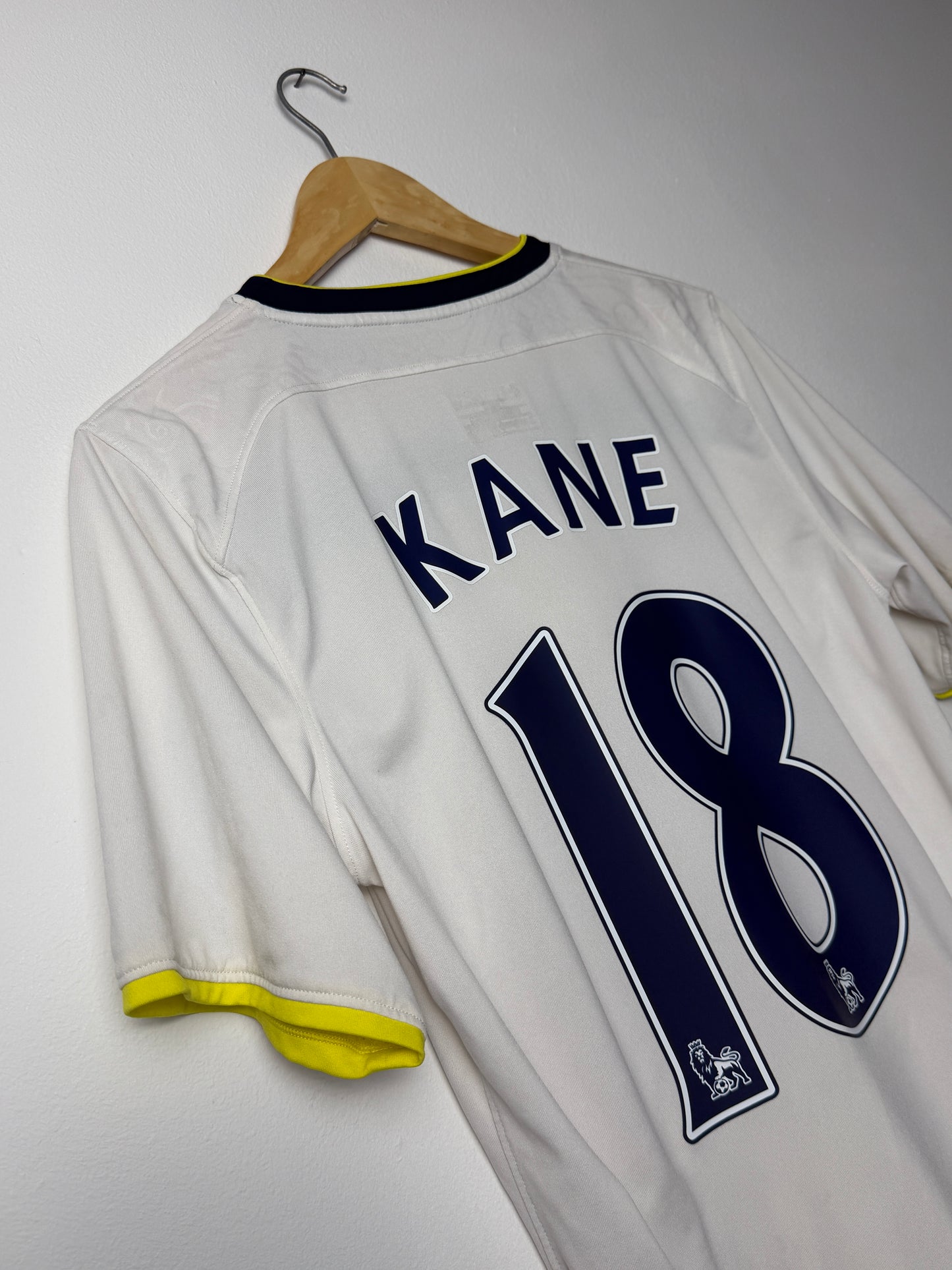 Harry Kane Tottenham Hotspur 2014-15 home football shirt (M)