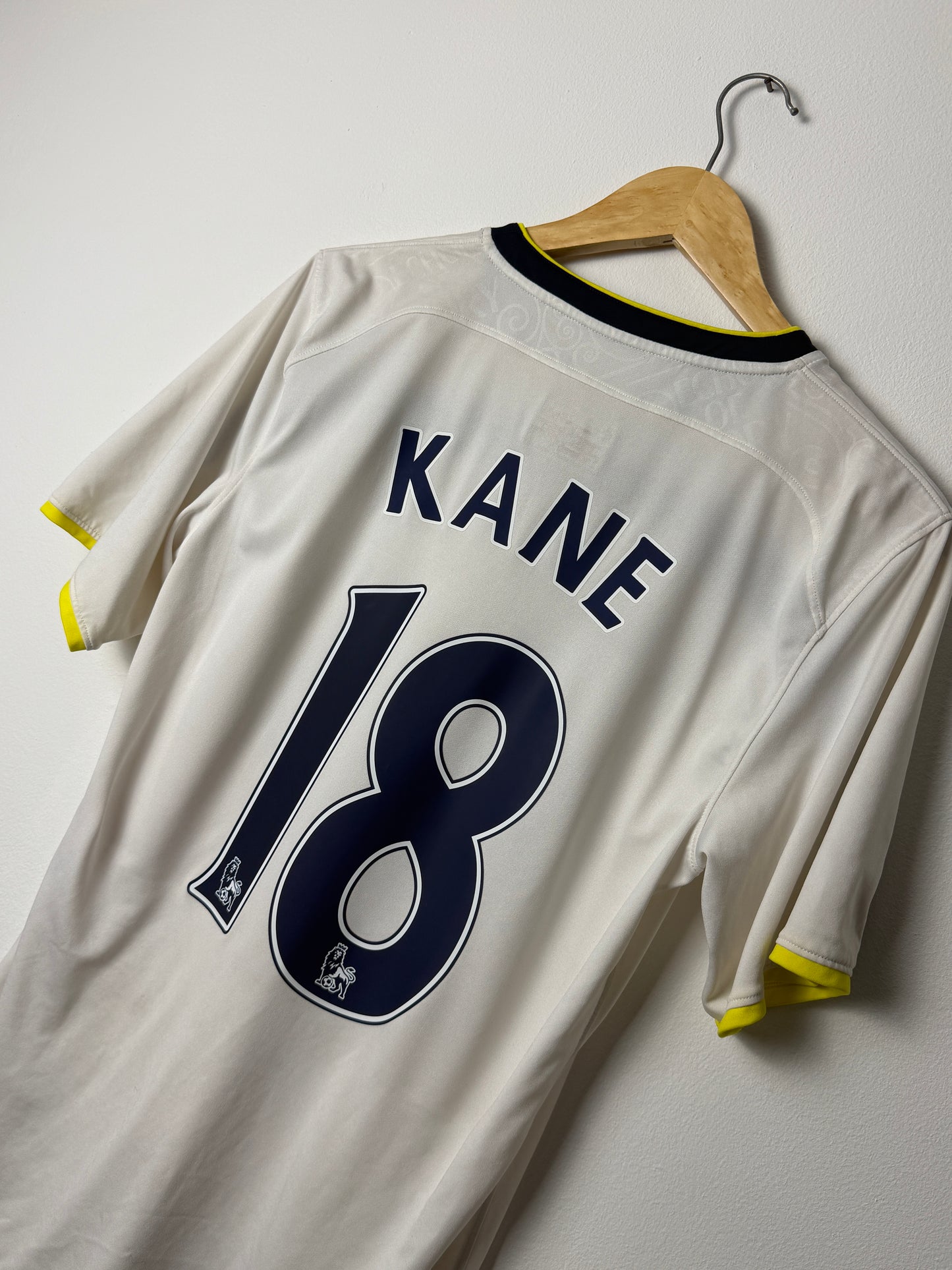 Harry Kane Tottenham Hotspur 2014-15 home football shirt (M)
