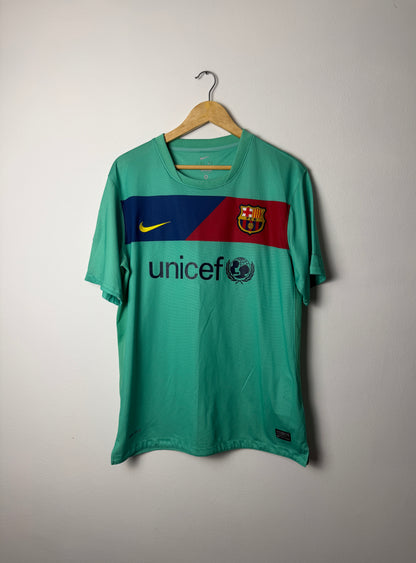 Lionel Messi FC Barcelona 2010-11 away football shirt (M)