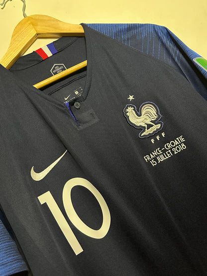 Kylian Mbappe France 2018 World Cup final edition home football shirt (L)