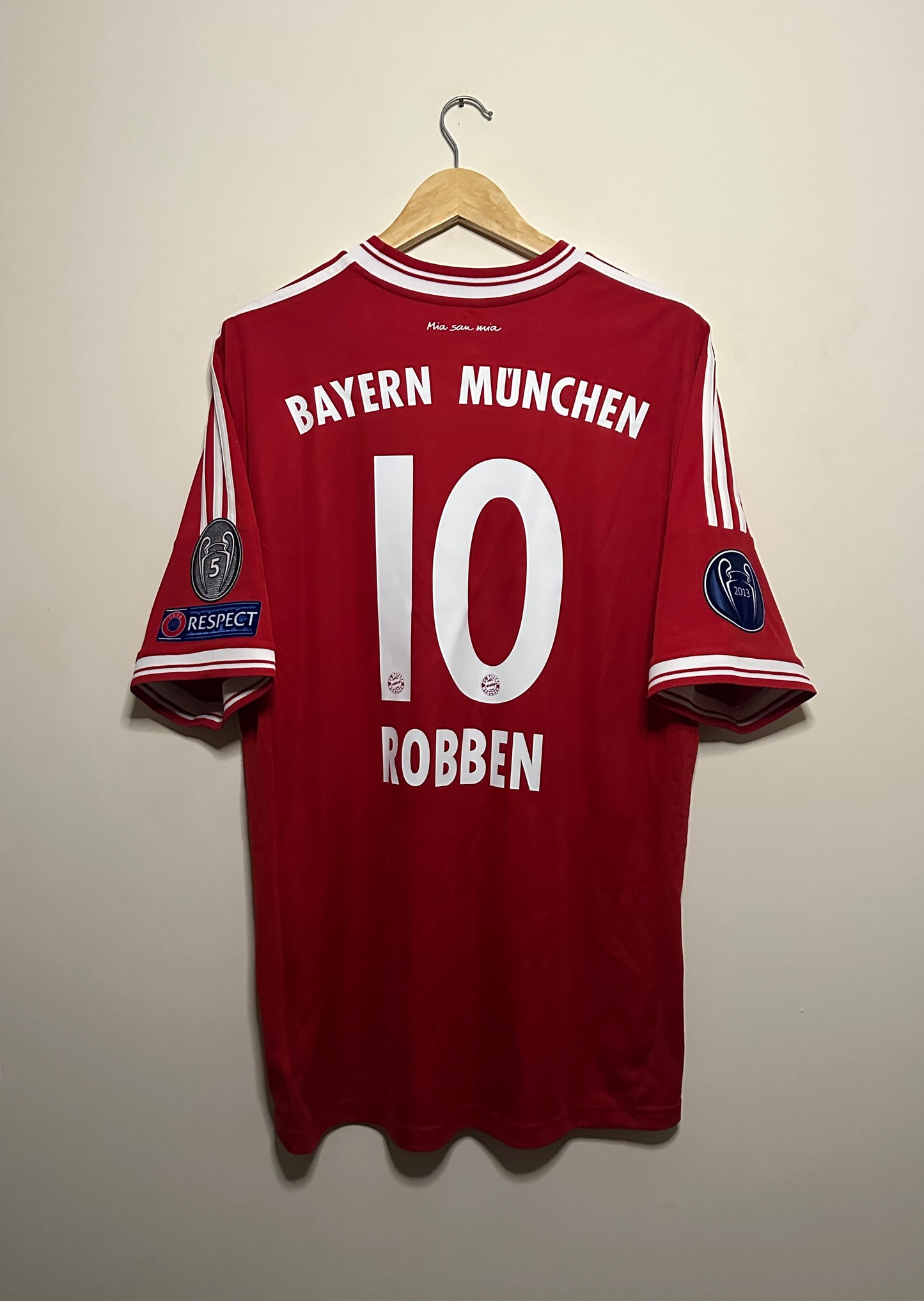 Arjen Robben FC Bayern Munich 2013-14 home football shirt (XL)
