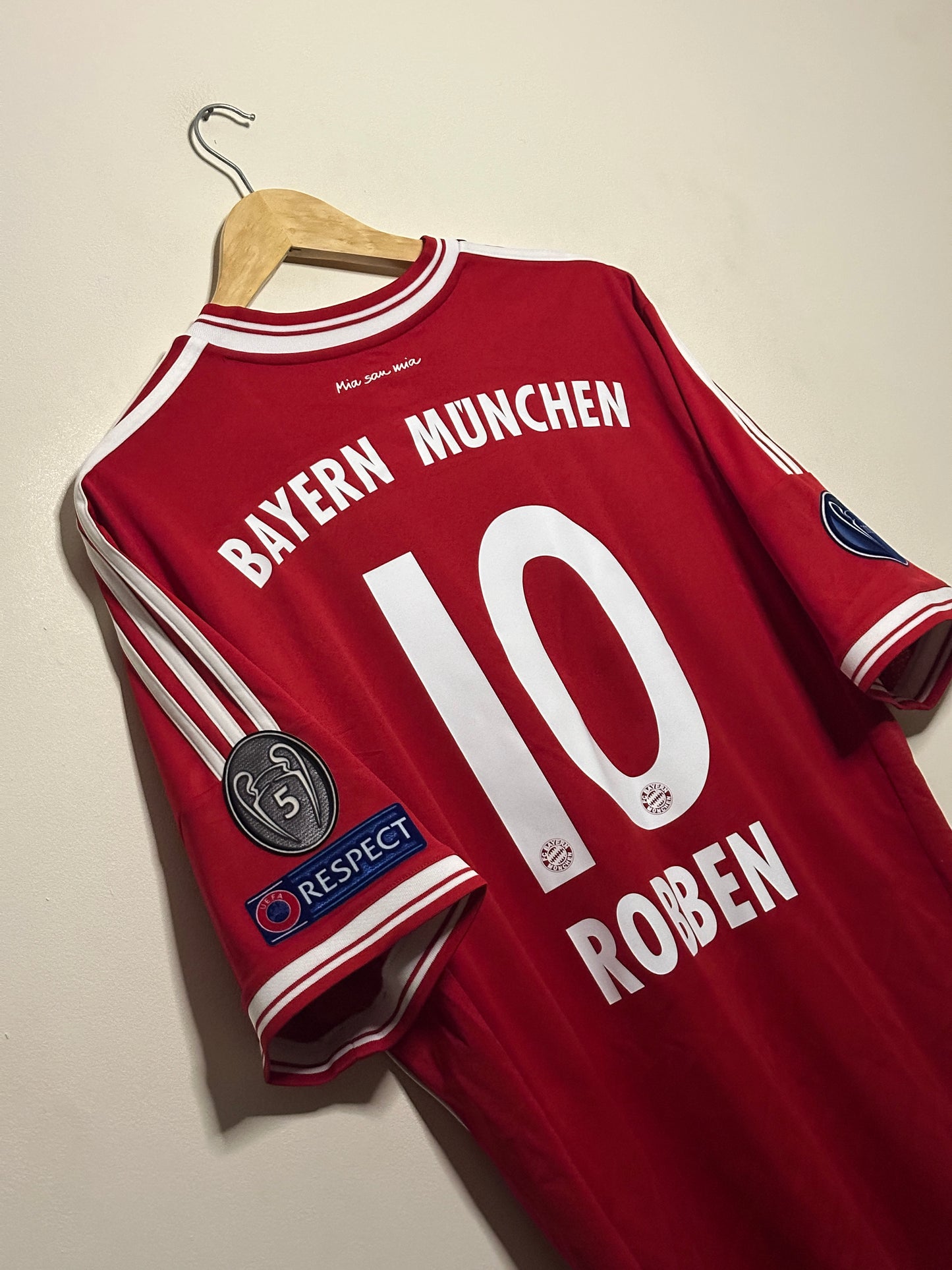 Arjen Robben FC Bayern Munich 2013-14 home football shirt (XL)