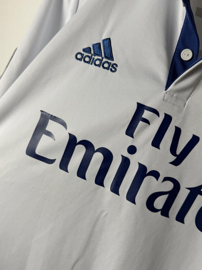 Cristiano Ronaldo Real Madrid CF 2016-17 home football shirt (M)