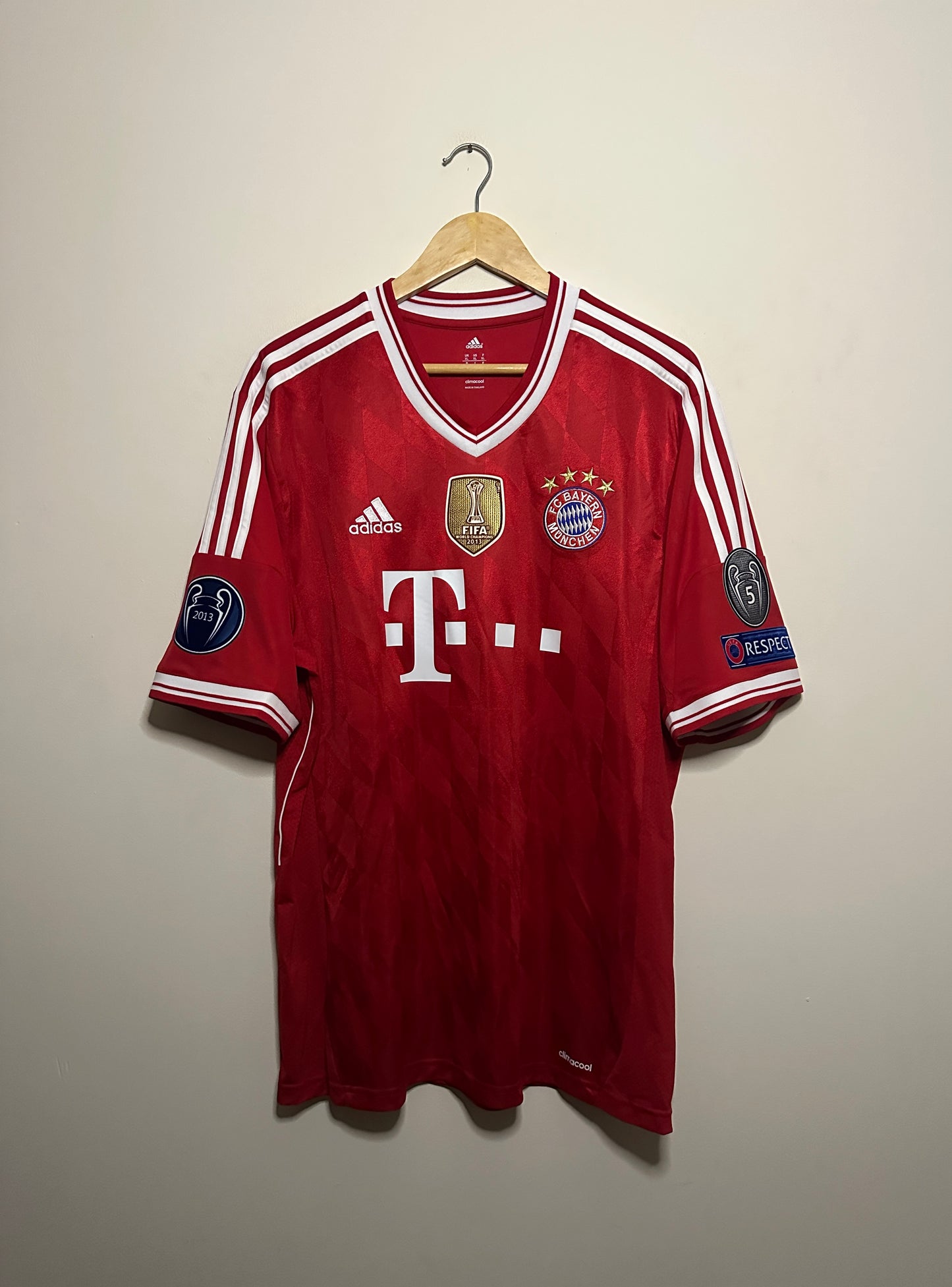 Arjen Robben FC Bayern Munich 2013-14 home football shirt (XL)