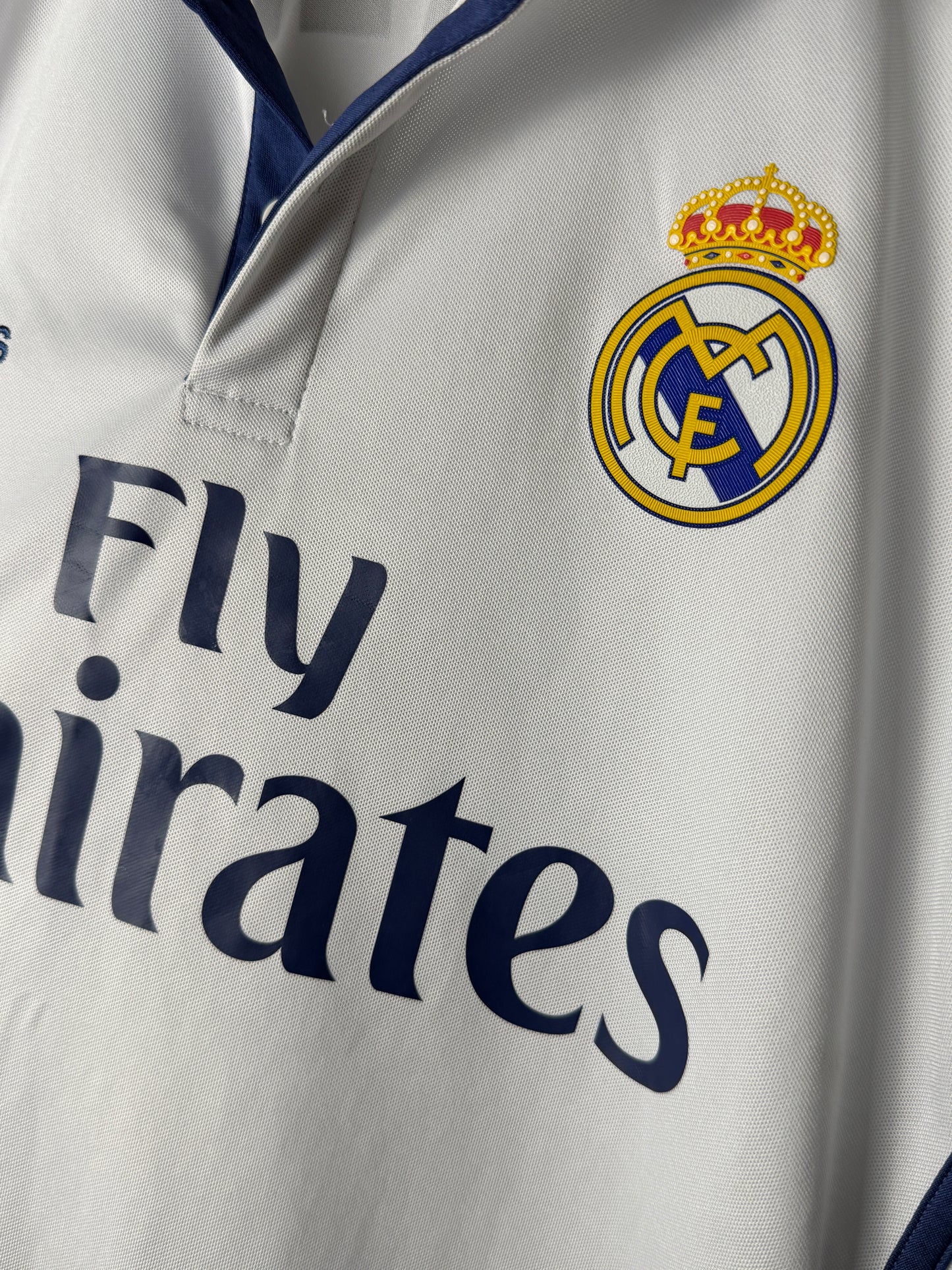 Cristiano Ronaldo Real Madrid CF 2016-17 home football shirt (M)