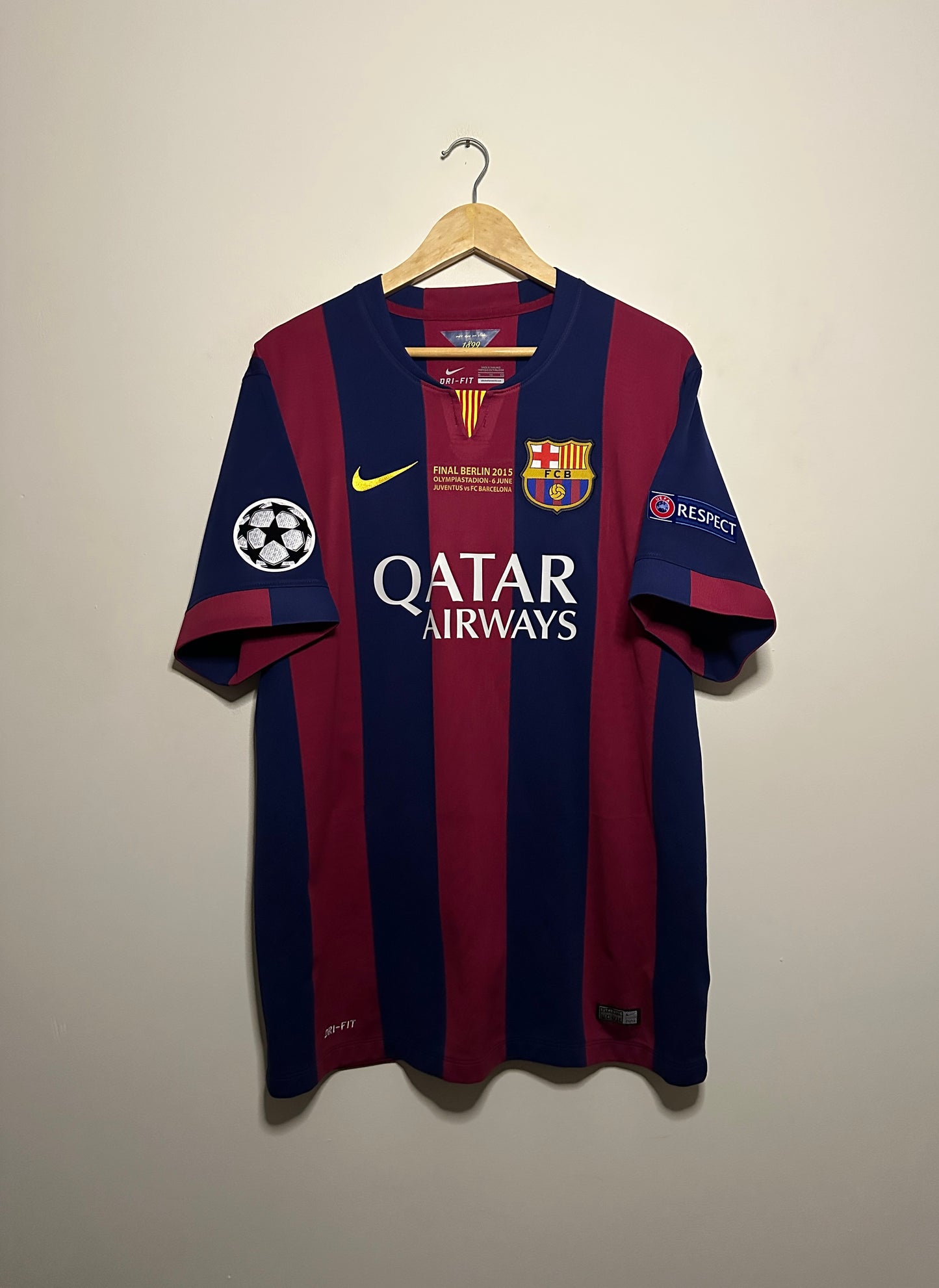 Neymar JR FC Barcelona 2014-15 home football shirt (XL)