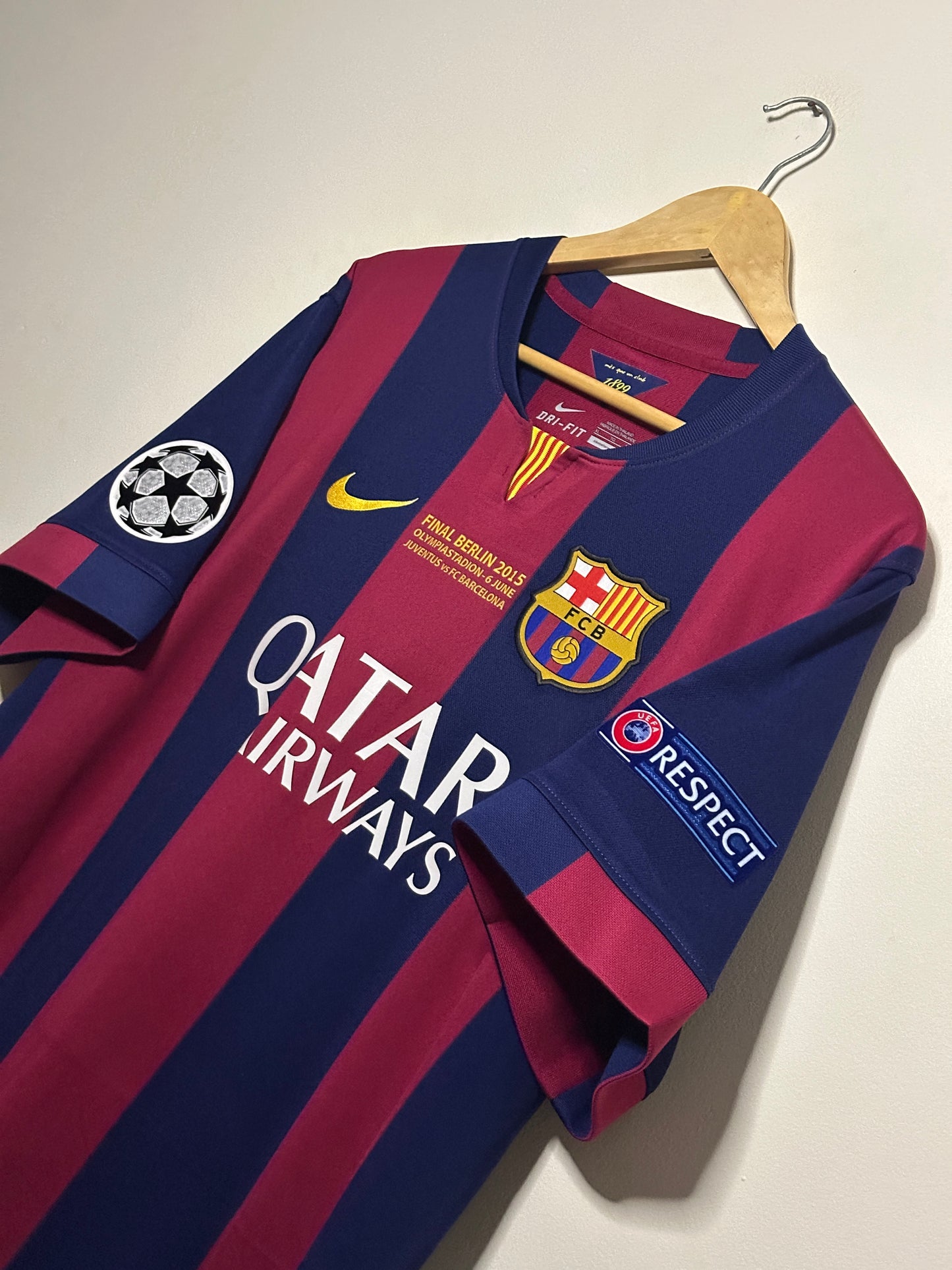 Neymar JR FC Barcelona 2014-15 home football shirt (XL)