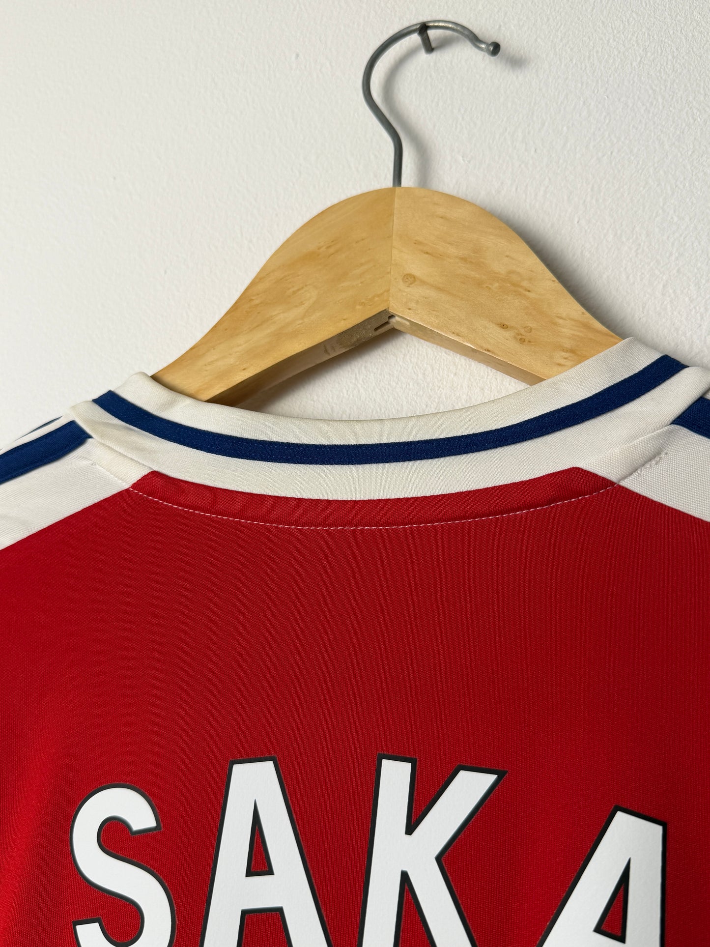 Bukayo Saka Arsenal FC 2024-25 home football shirt (M)