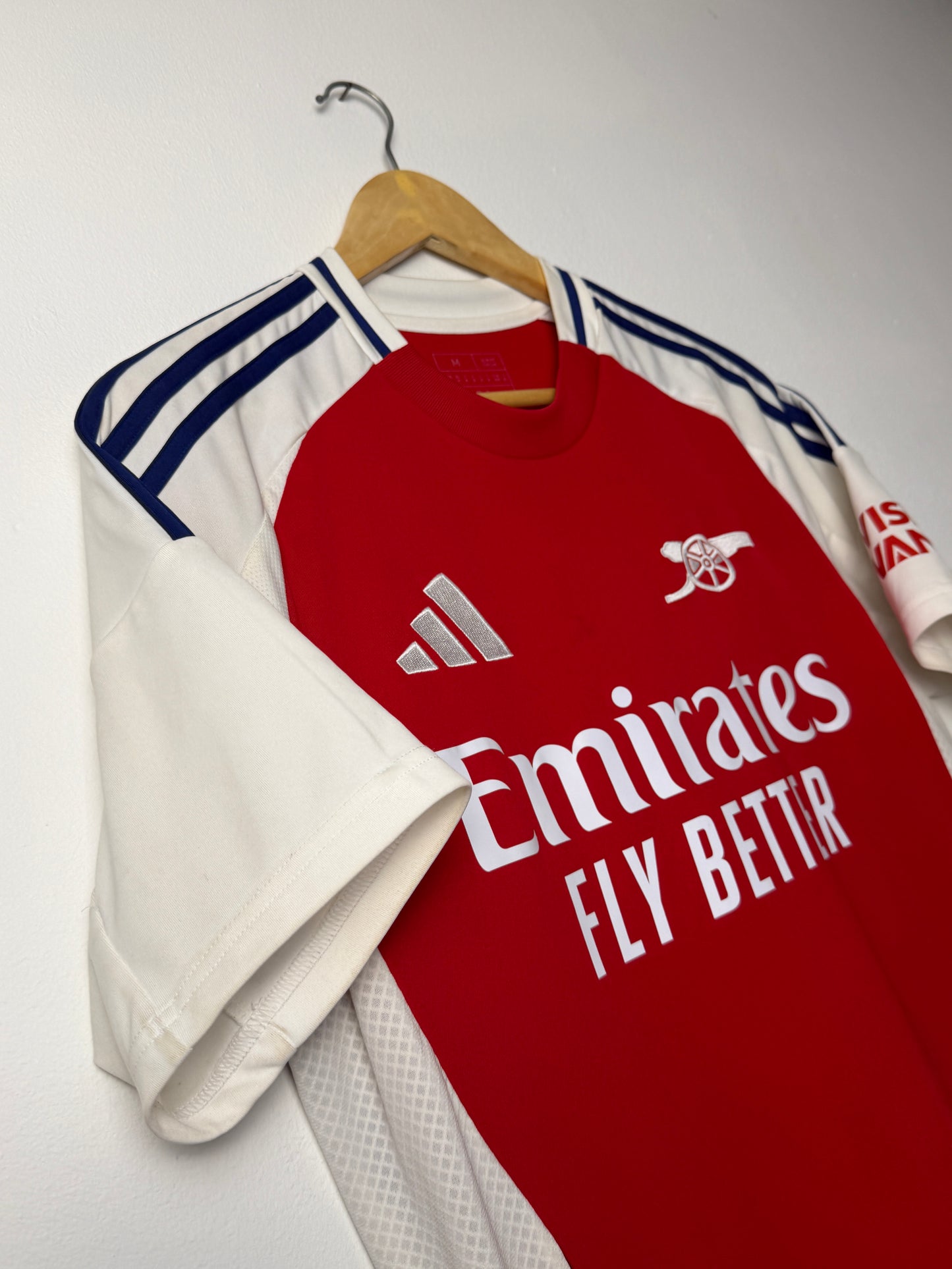 Bukayo Saka Arsenal FC 2024-25 home football shirt (M)
