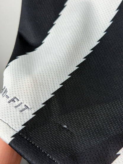 Alessandro Del Piero Juventus FC 2010-11 home football shirt (L)
