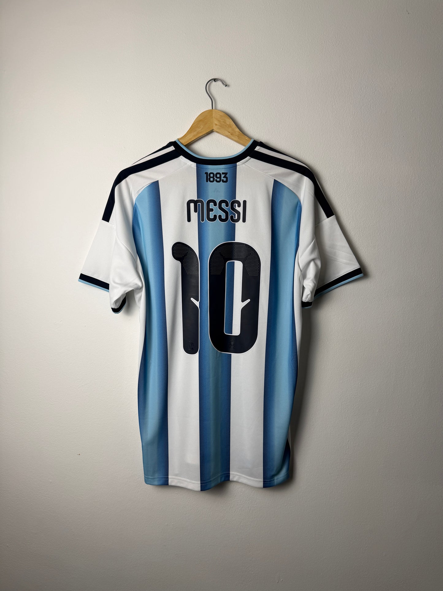 Lionel Messi Argentina 2026 home football shirt (L)