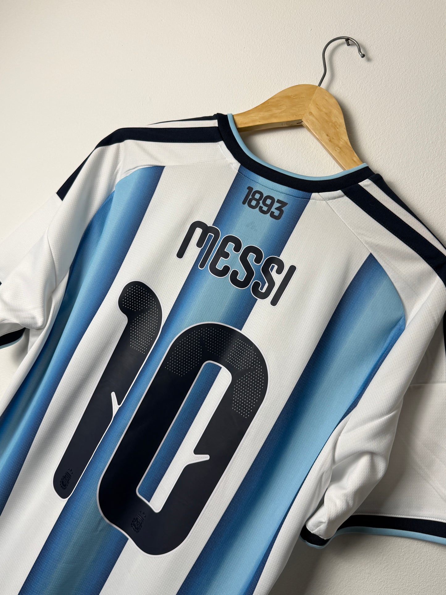 Lionel Messi Argentina 2026 home football shirt (L)