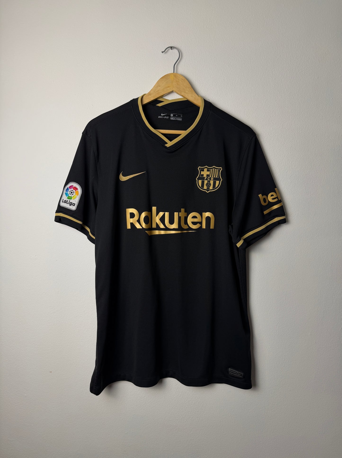 Lionel Messi FC Barcelona 2020-21 away football shirt (XL)