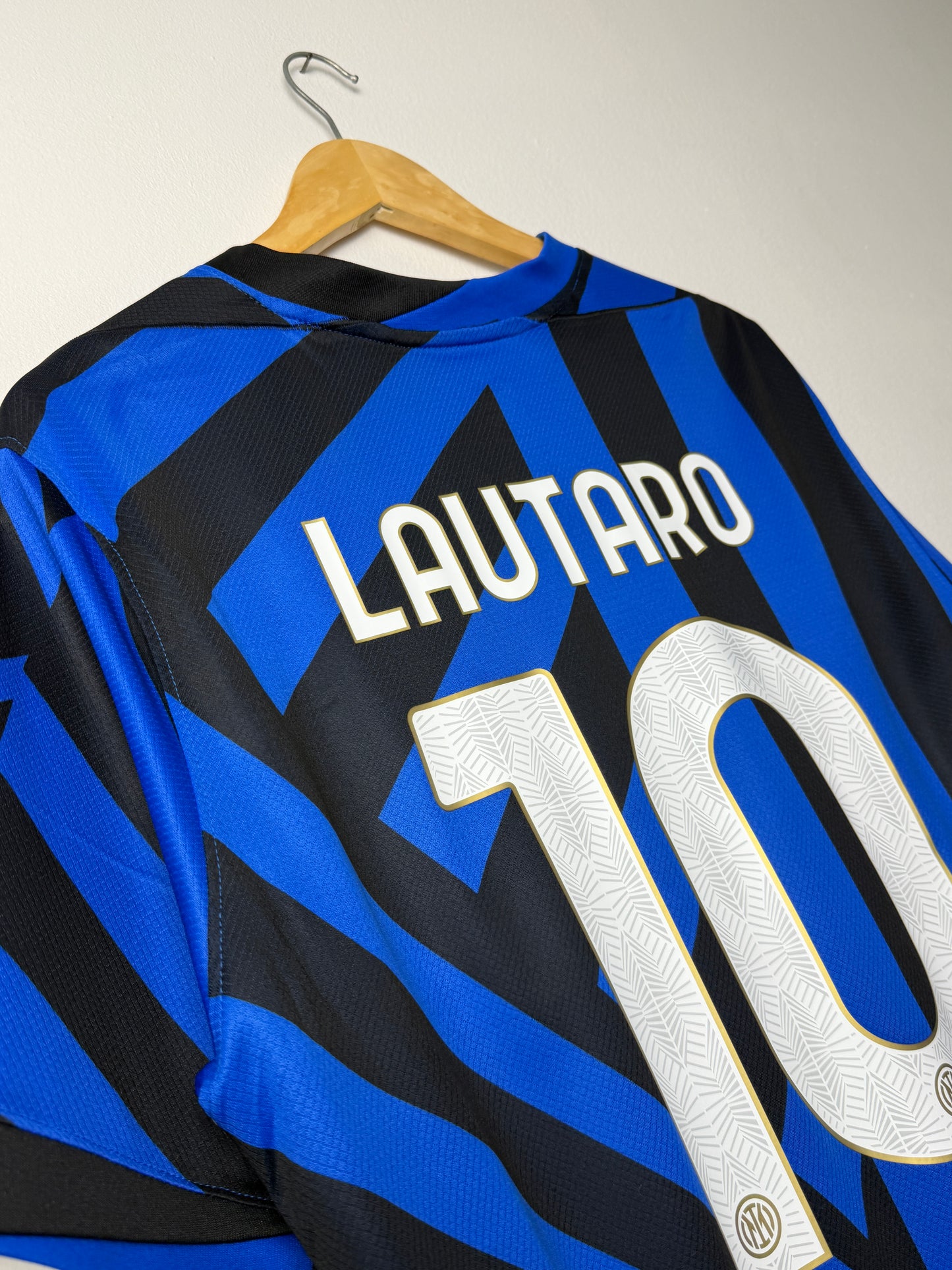 Lautaro Martinez Inter Milan 2024-25 home football shirt (XL)