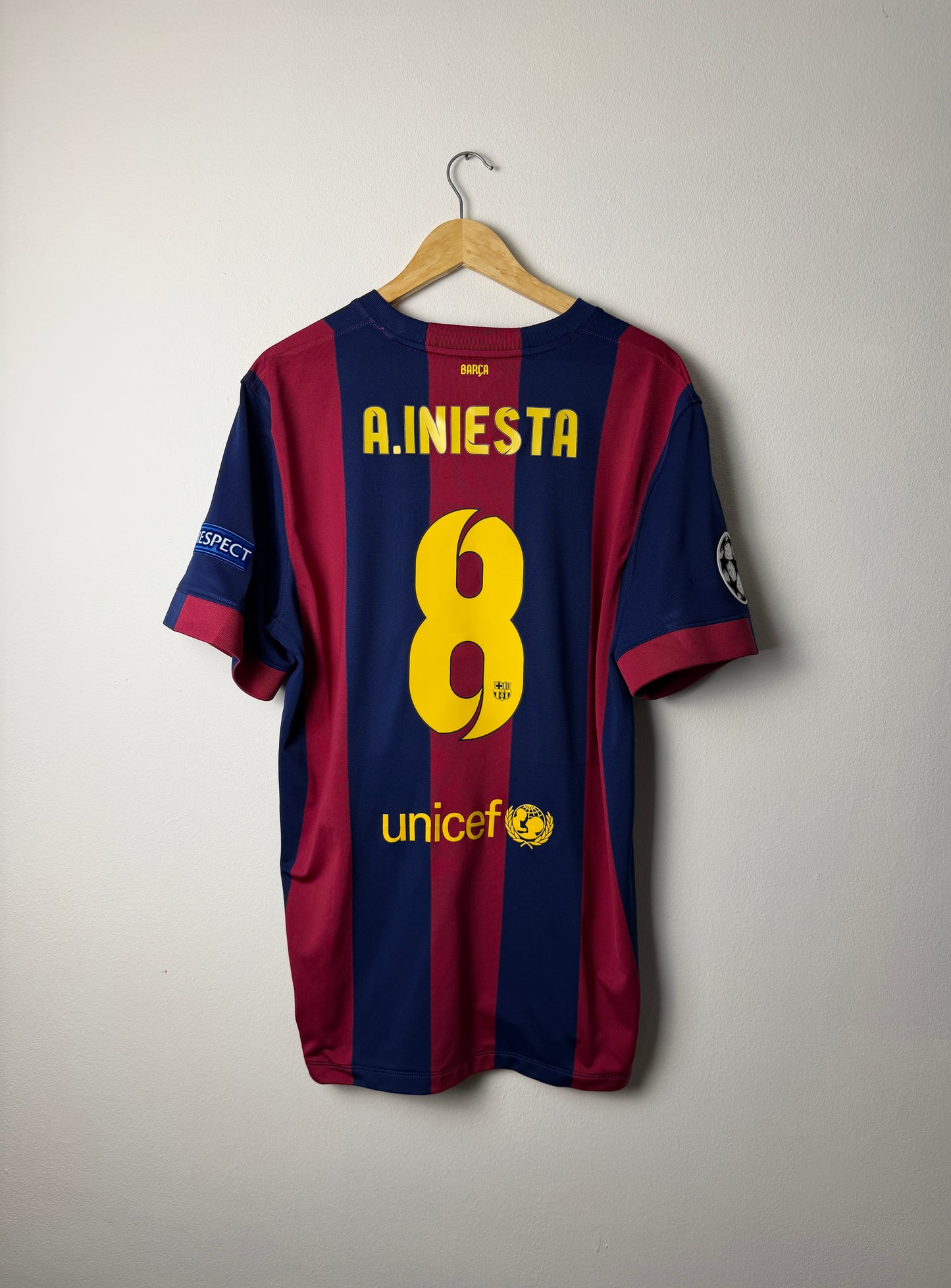 Andres Iniesta FC Barcelona 2014-15 home football shirt (XL)
