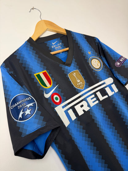 Samuel Eto'o Inter Milan 2010-11 home football shirt (S)