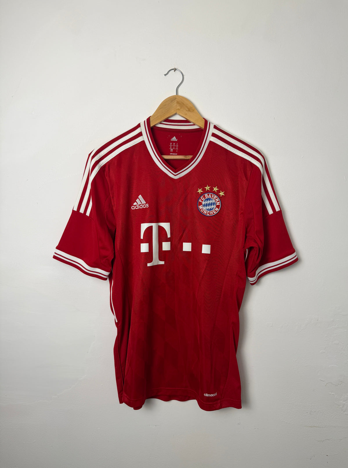 Arjen Robben FC Bayern Munich 2013-14 home football shirt (M)
