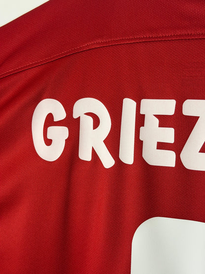 Antoine Griezmann Atletico Madrid 2015-16 home football shirt (M)
