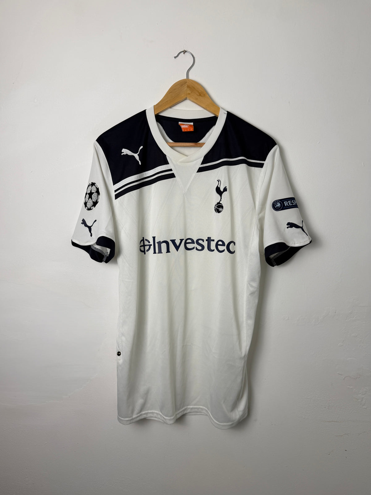 Gareth Bale Tottenham Hotspur 2010-11 home football shirt (M)