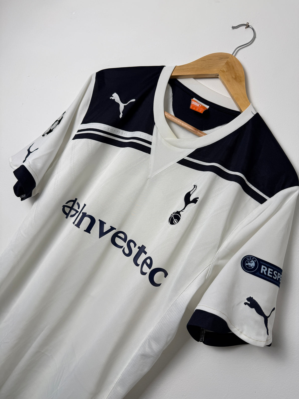 Gareth Bale Tottenham Hotspur 2010-11 home football shirt (M)