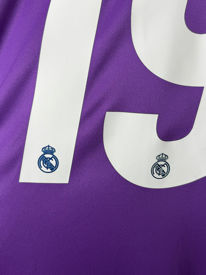 Luka Modric Real Madrid 2016-17 away football shirt (M)