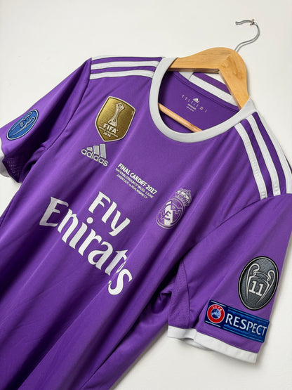 Luka Modric Real Madrid 2016-17 away football shirt (M)