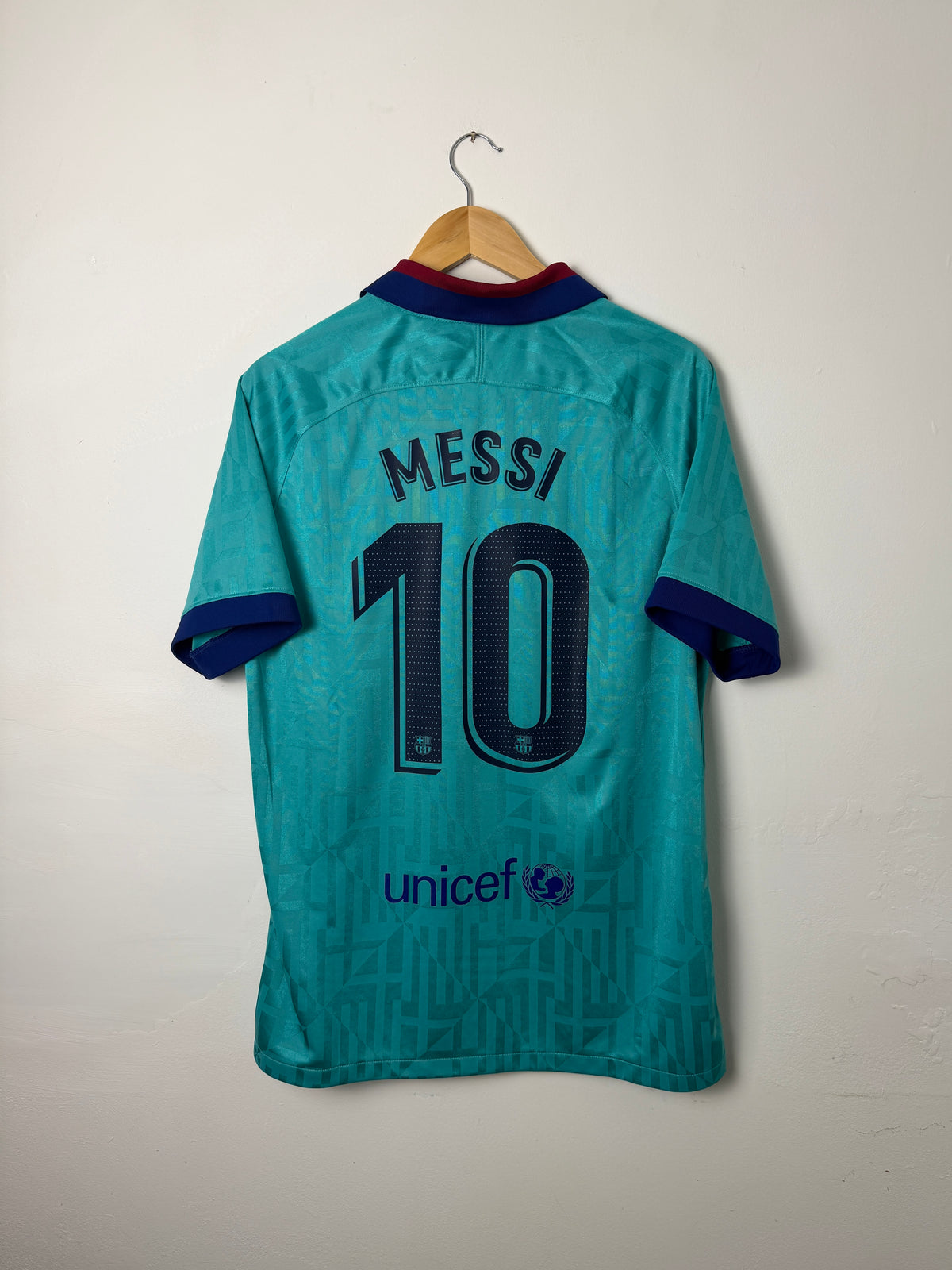 Lionel Messi FC Barcelona 2019-20 third football shirt (L)
