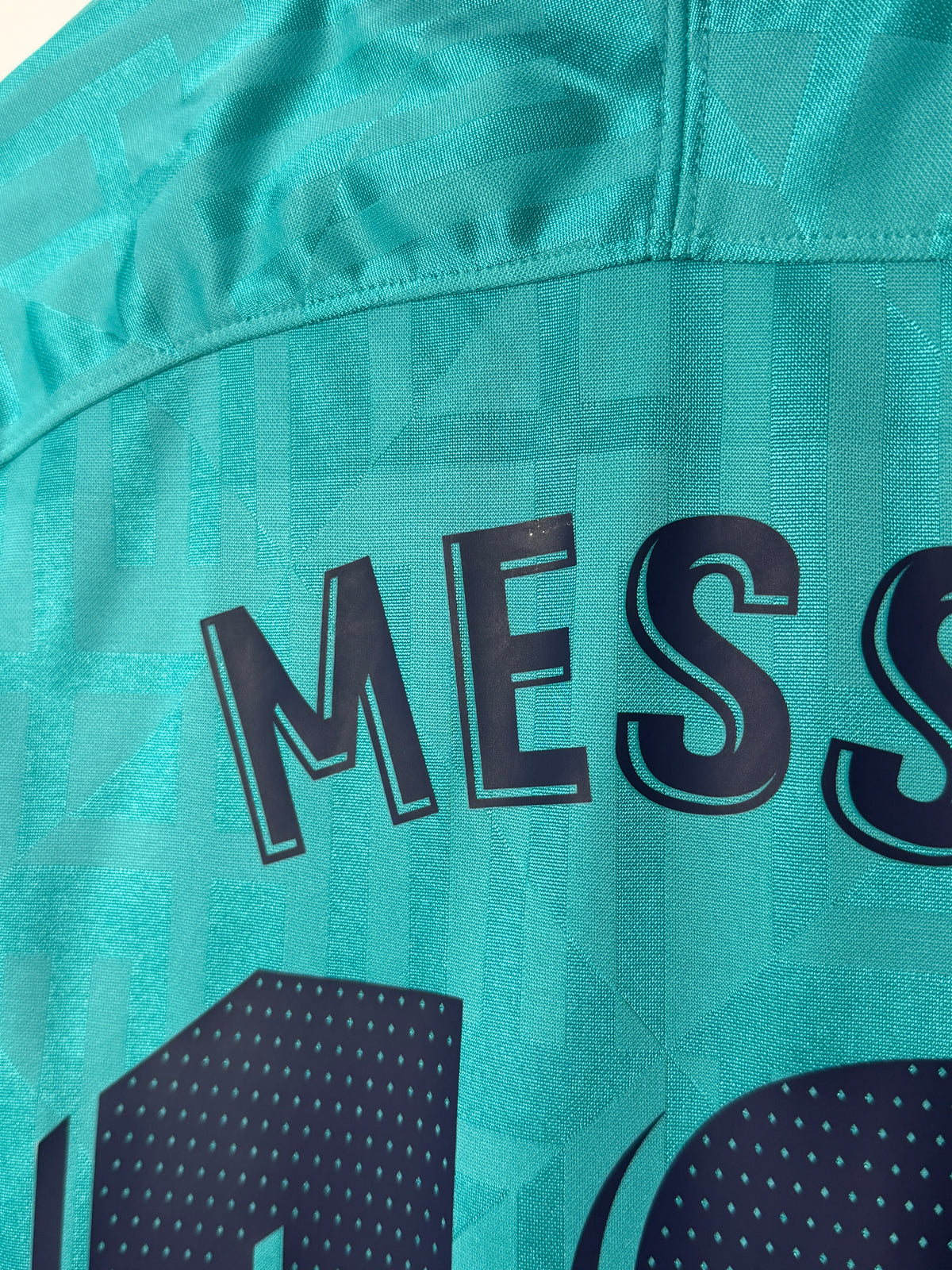 Lionel Messi FC Barcelona 2019-20 third football shirt (L)
