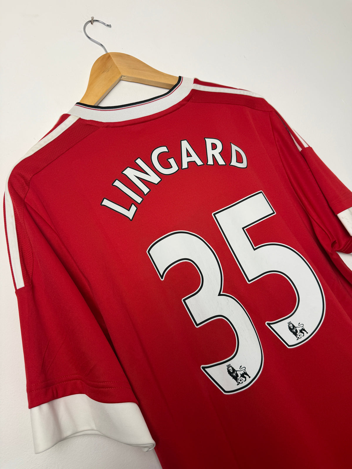Jesse Lingard Manchester United 2015-16 home football shirt (XL)